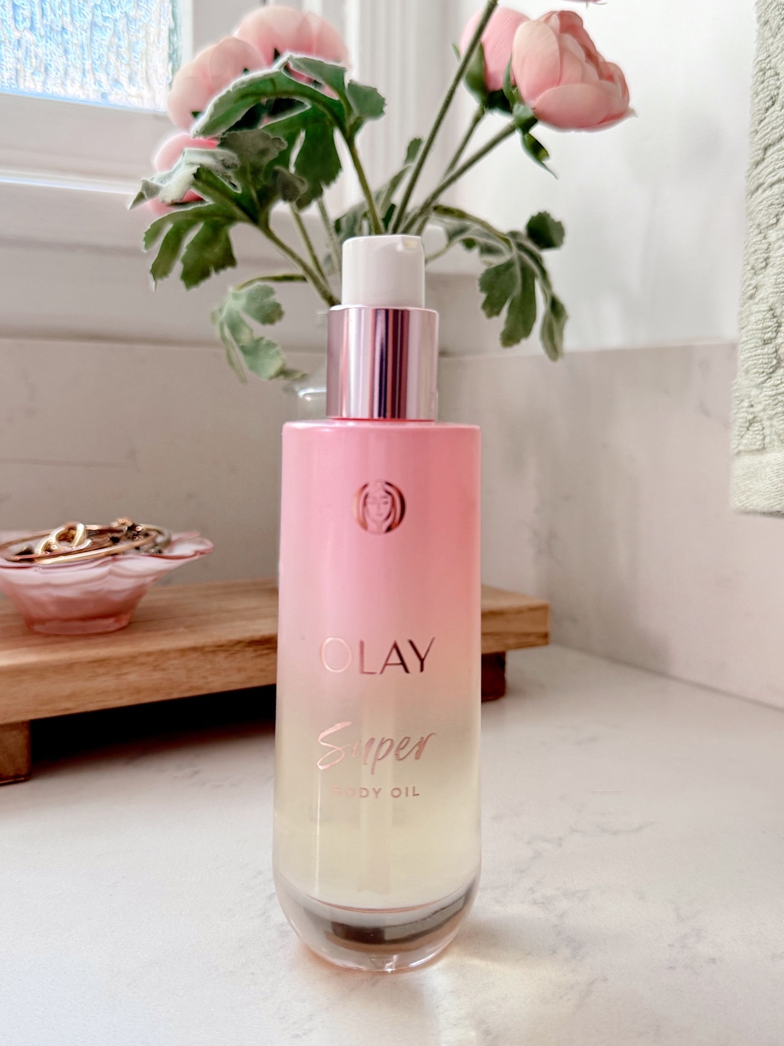 This body oil smells incredible and it’s super affordable!! Bougie on budget beauty finds! 

Amazon beauty, beauty faves, self care, PBDD, sale finds, beauty over 40