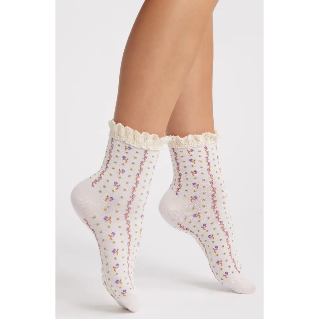 Free People Rosebud Waffle Knit Ankle Socks in Heavenly Pink at Nordstrom | Nordstrom