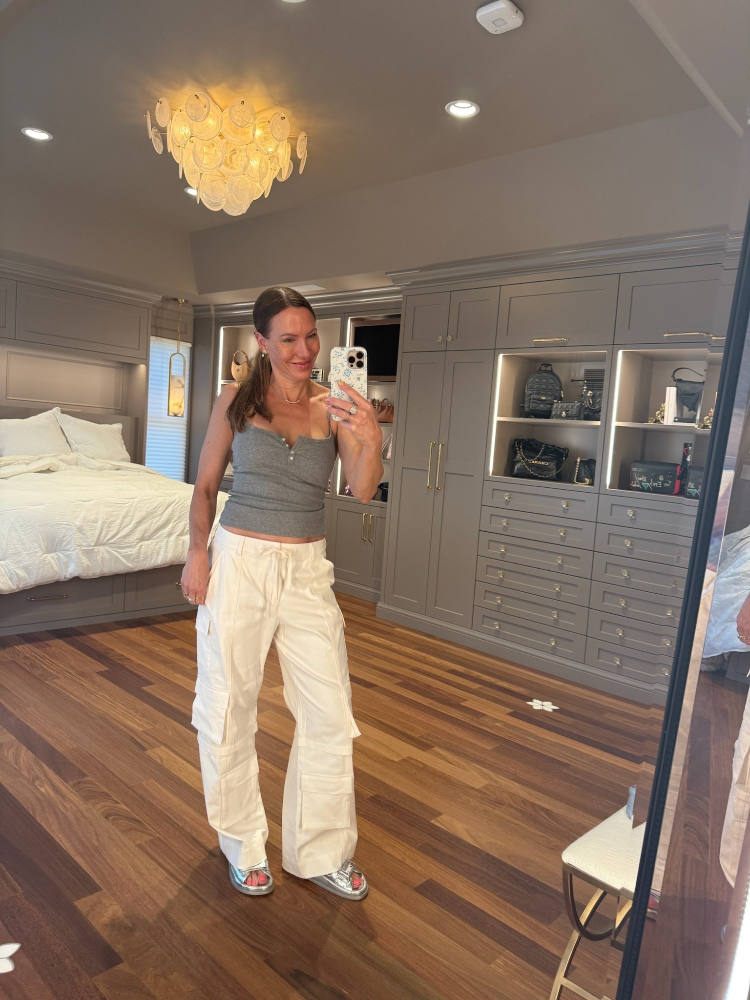 Little casual summer outfit! Iv been obsessed with these bra free tanks from Abercrombie! 




Ootd, casual, Abercrombie, bra free, summer outfits, outfit inspo

#LTKootd