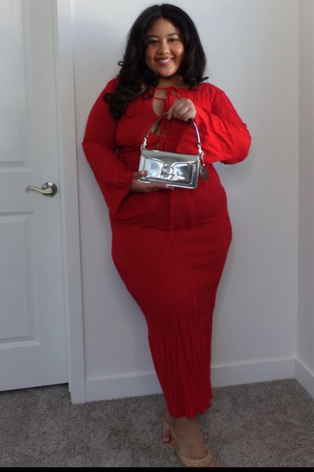 Red midi dress plus size inclusive 

#LTKfindsunder100 #LTKplussize #LTKSeasonal