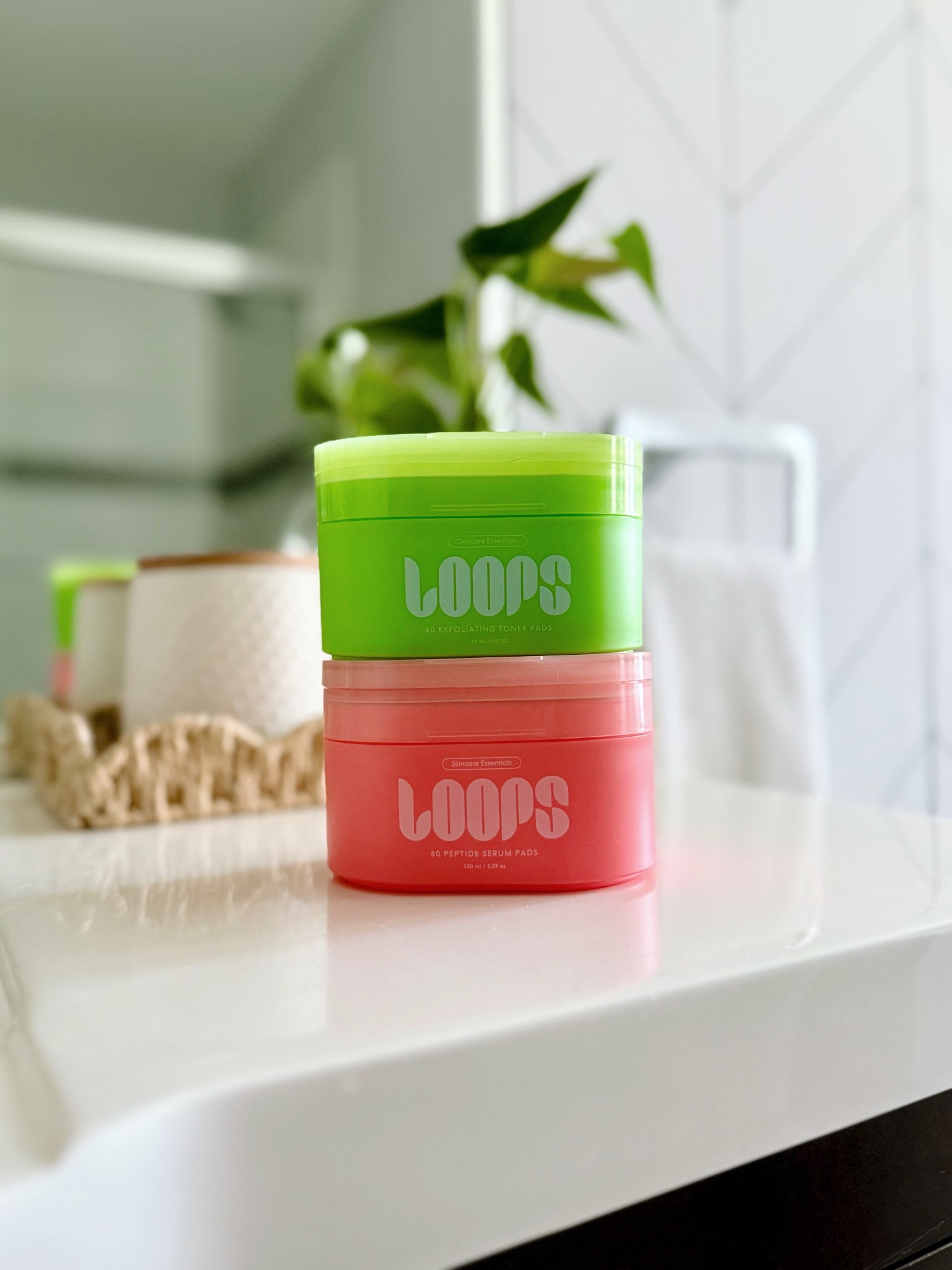 I’ve been loving these peptide serum and exfoliating toner pads from @Loops Beauty 😍 Grab them while they’re 20% off at Target this week!

#LTKSaleAlert #LTKmorningroutine #LTKBeauty