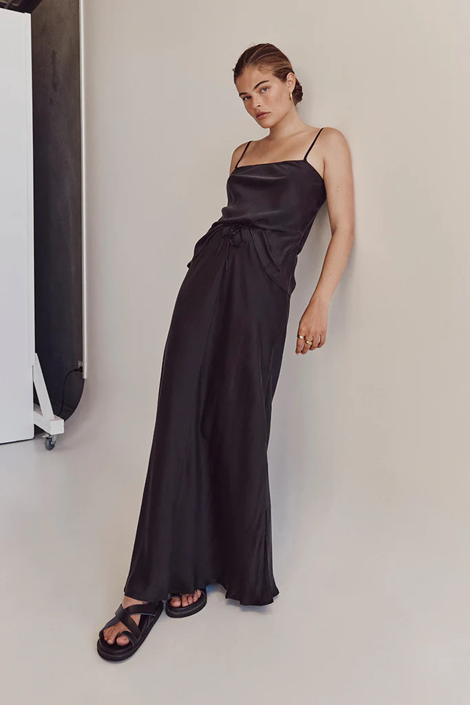 LAYLA BLACK SILK MIDI SKIRT | DISSH