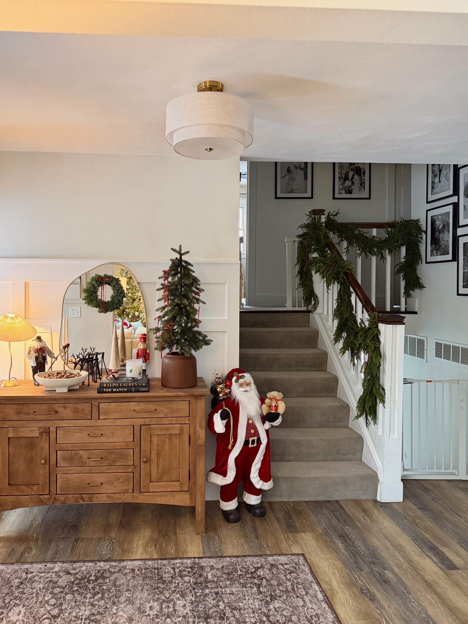 Holiday entryway ❤️❤️ Finally hung our garland! Makes such a difference. Can’t wait to part ways with our baby gates but not quite there 😜

Linking what I can!🎄🎄❤️

#LTKHome #LTKHoliday