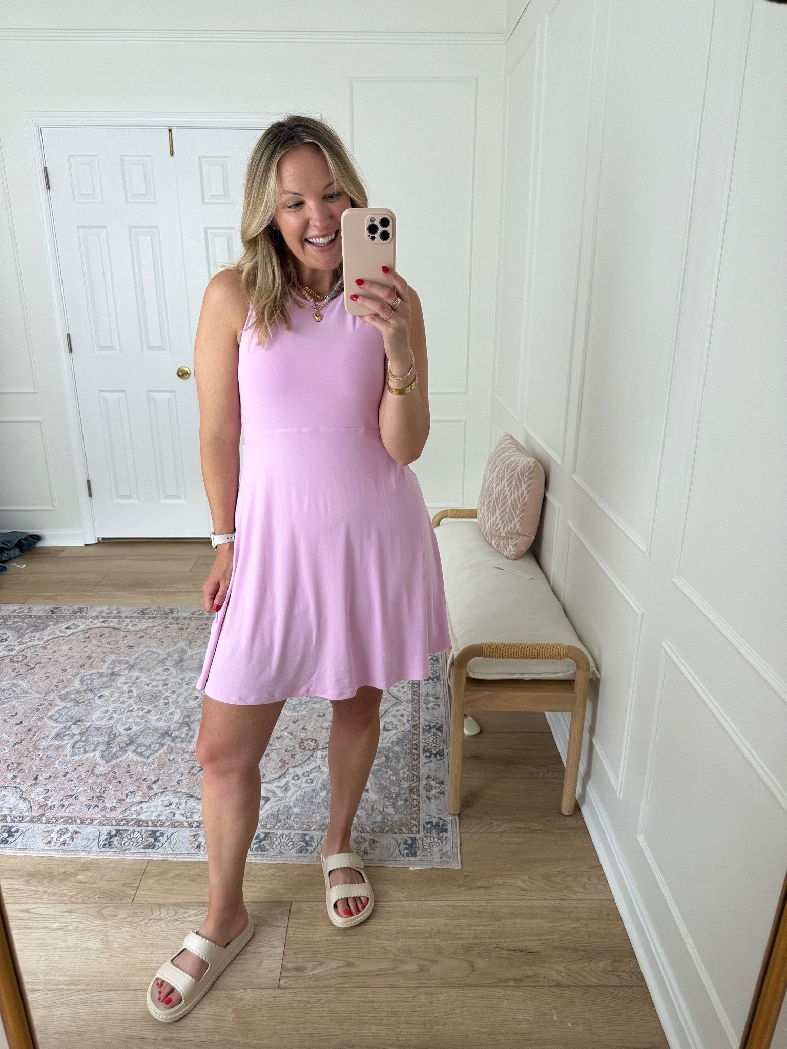 Lightweight summer throw on and go dress! Wearing a med