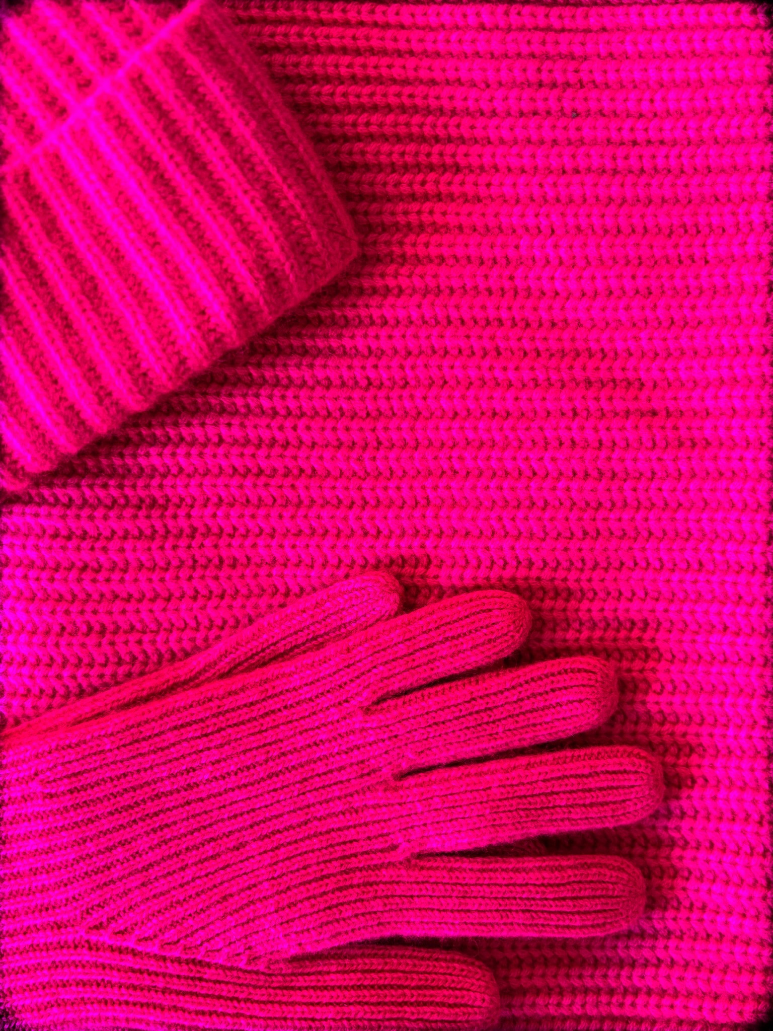 Sale one hundred percent cashmere winter accessories ❄️❄️❄️

#LTKSeasonal #LTKFindsUnder100 #LTKSaleAlert