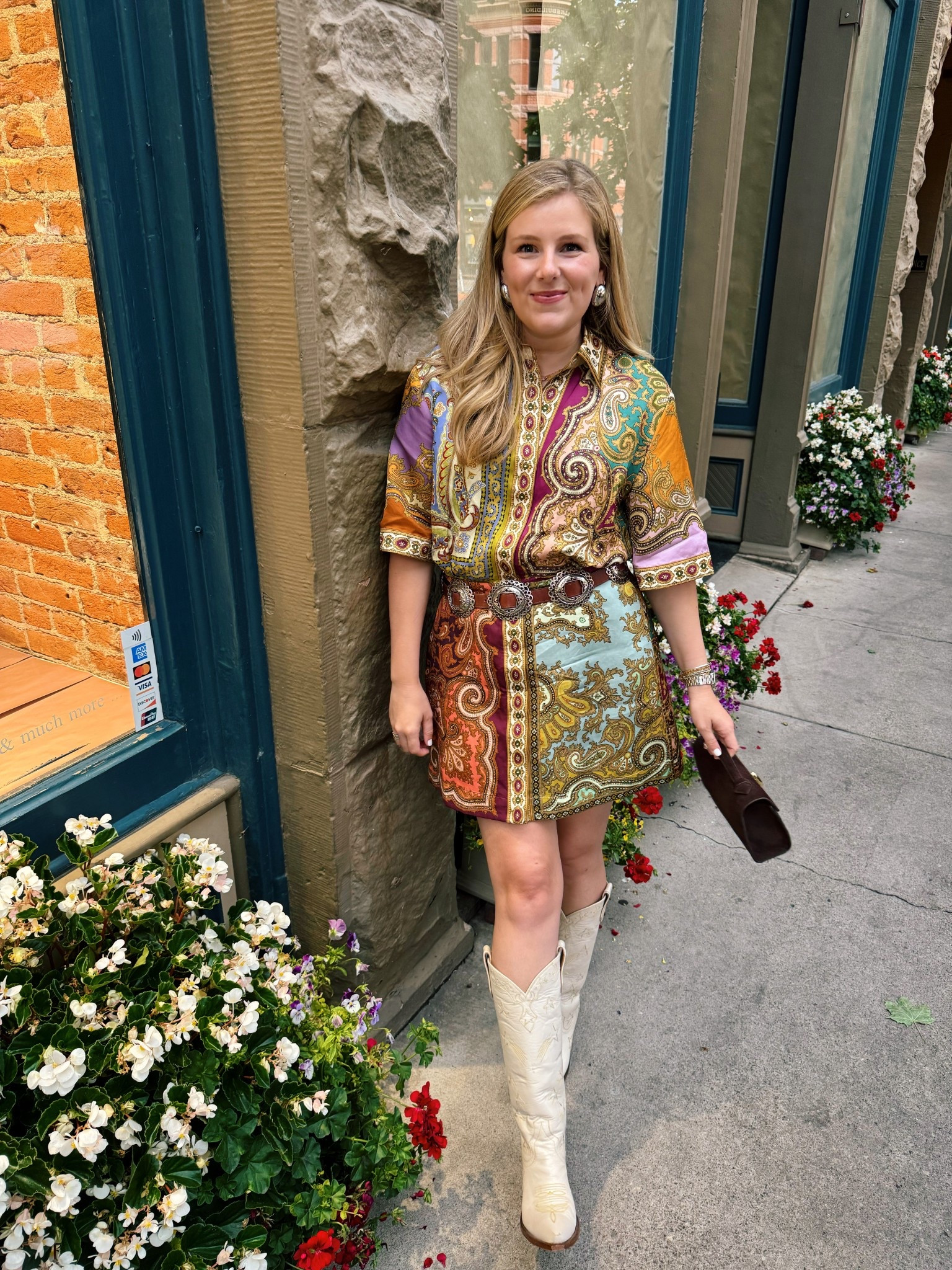 Western theme
Concho belt
Paisley dress
Cowboy boots 