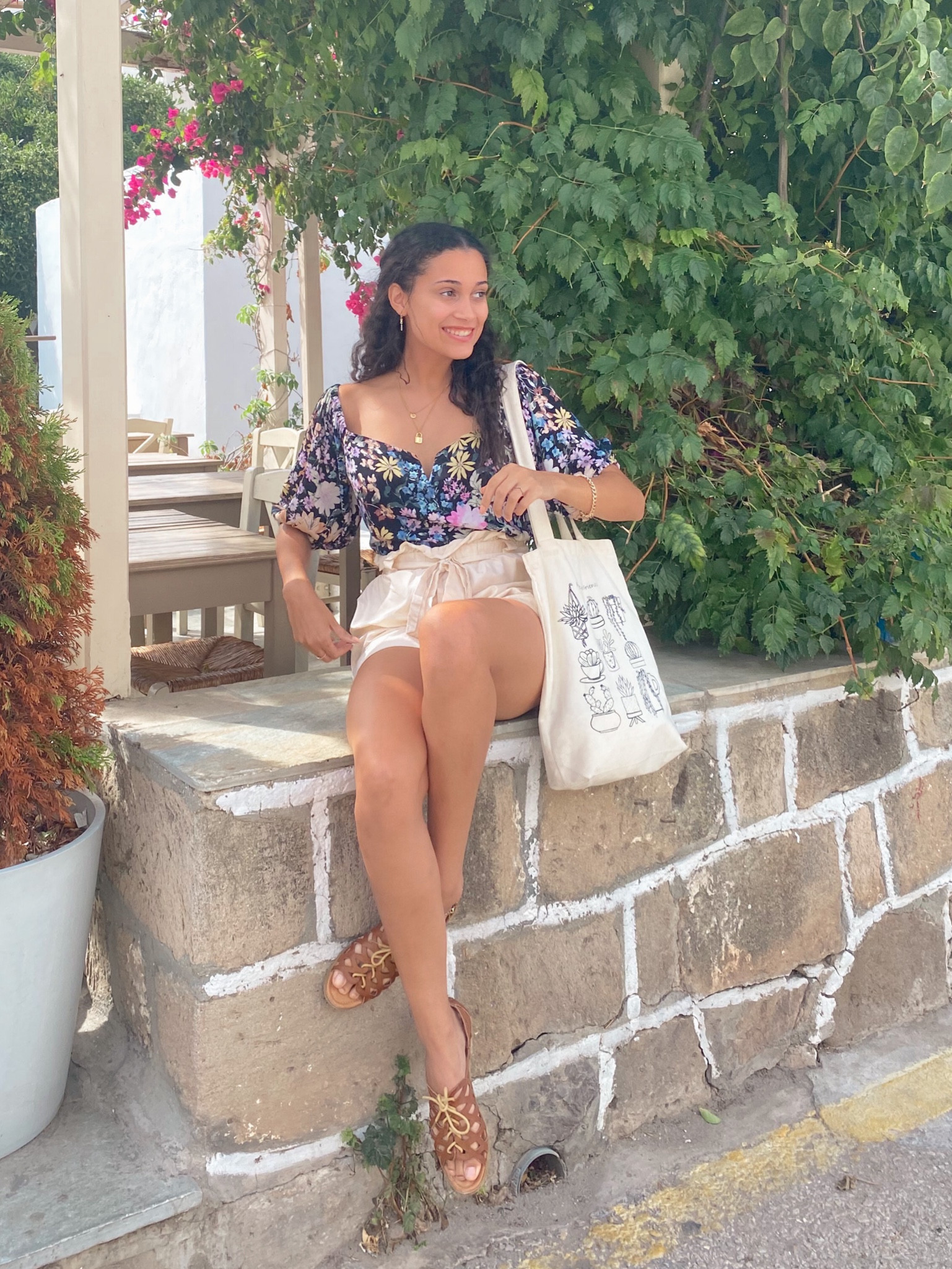 European style floral top floral fashion floral clothing summer style spring fashion summer outfits pillow sleeves v neck v neck tops 