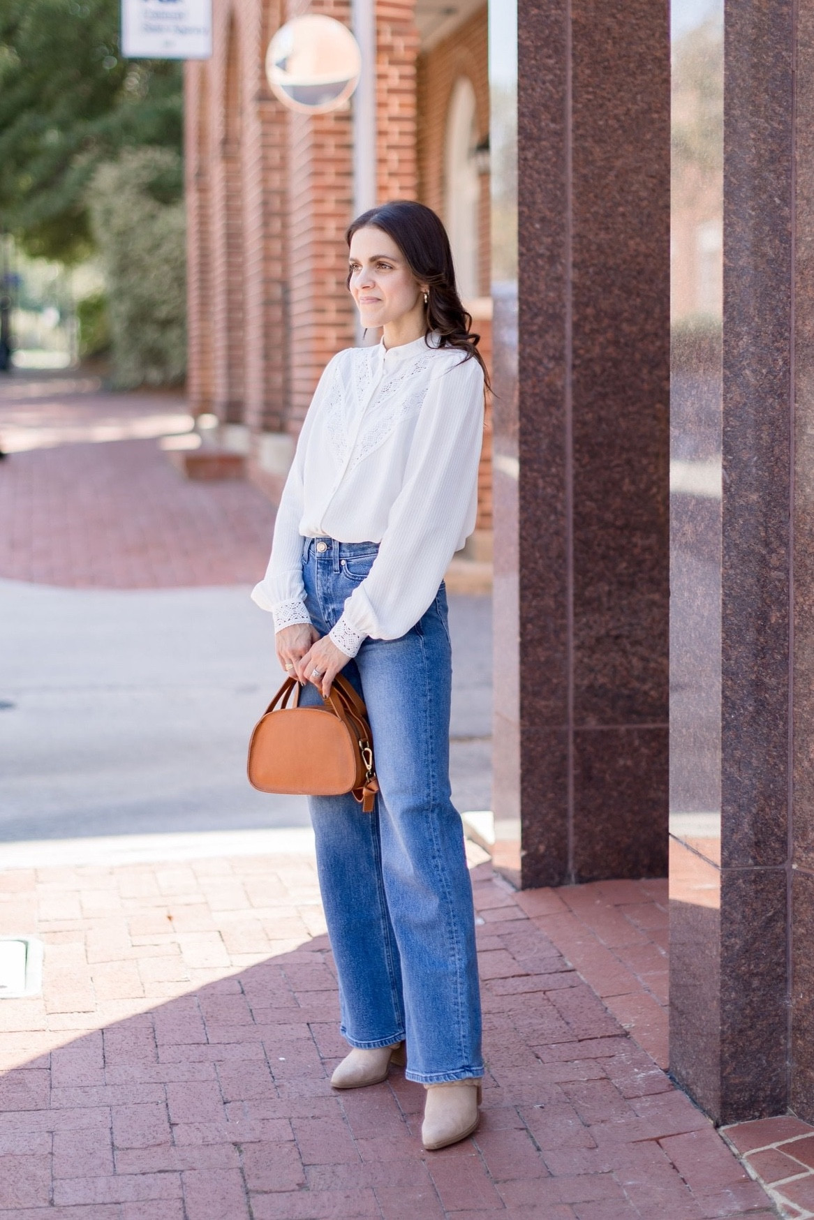 Favorite wide leg jeans

•Secret sauce AYR : took my smaller size with the shorter inseam
• also shown in the ecru wash
•PV wide leg crop: tts
•Carey slouchy wide leg: took my smaller size
•Way high Sailor Jean: took my smaller size, regular length 

#LTKstyletip