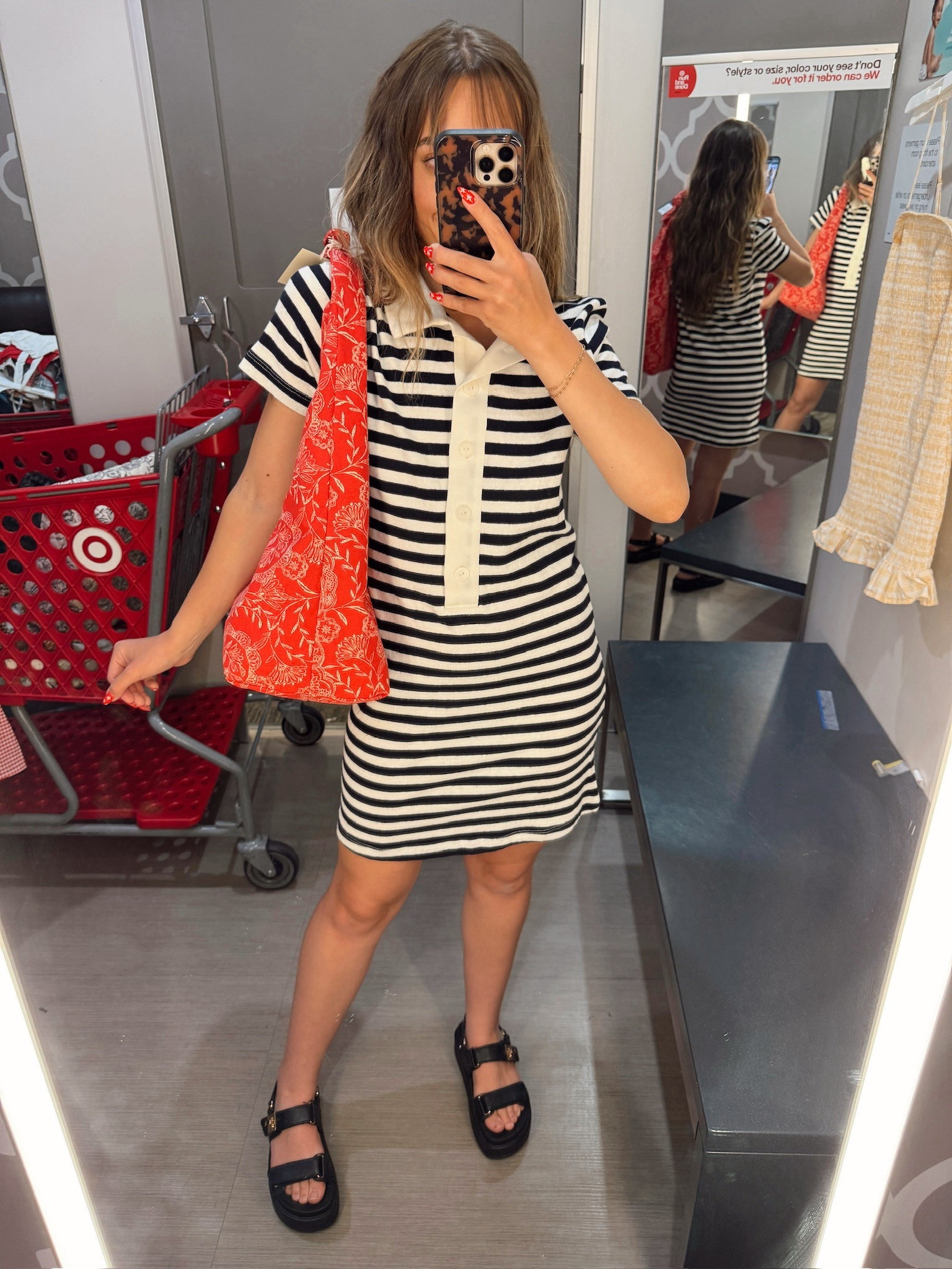 This look screams summer! 