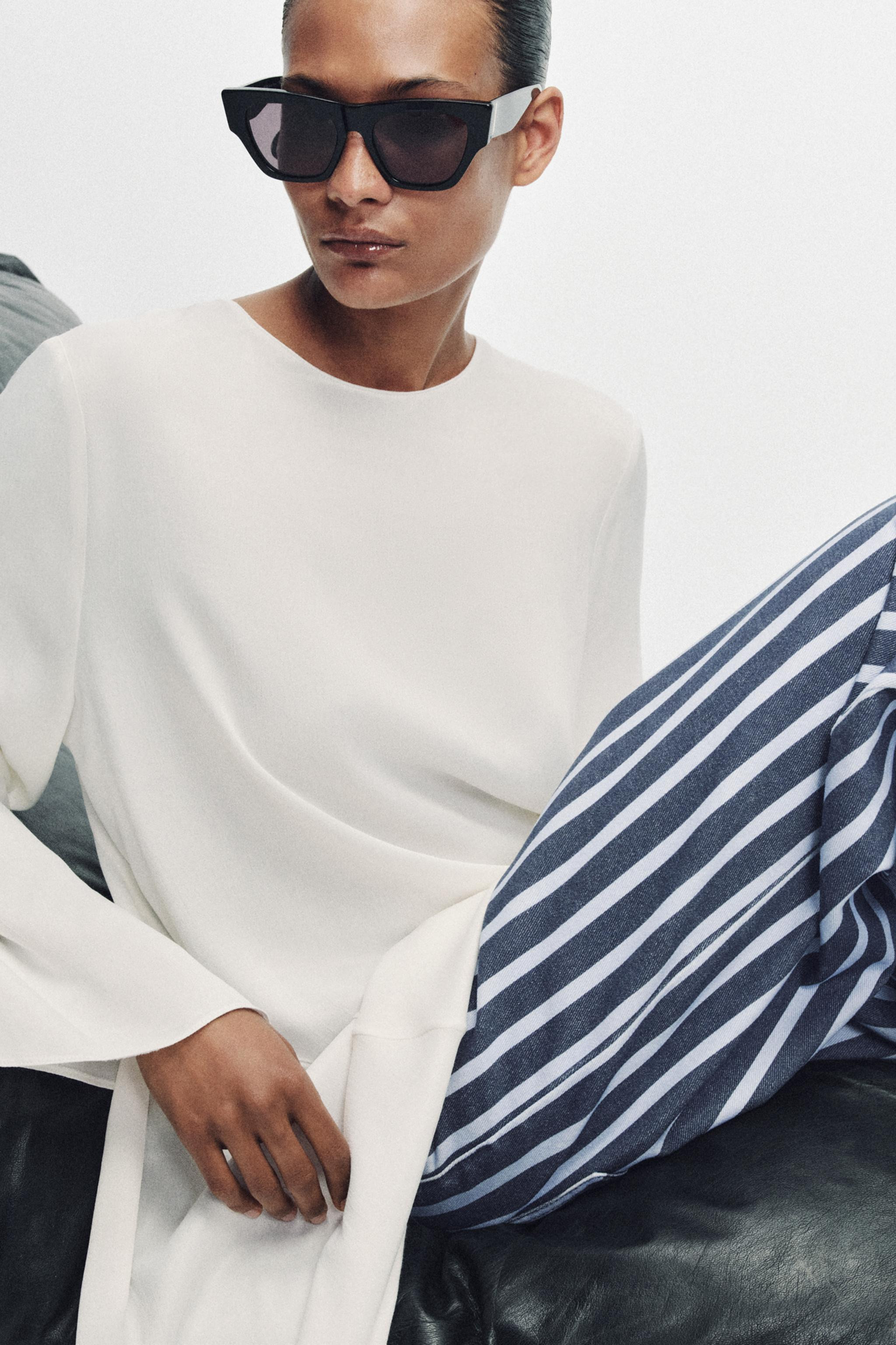 JEAN ZW COLLECTION LOOSE TAILLE MOYENNE RAYURES | Zara FR