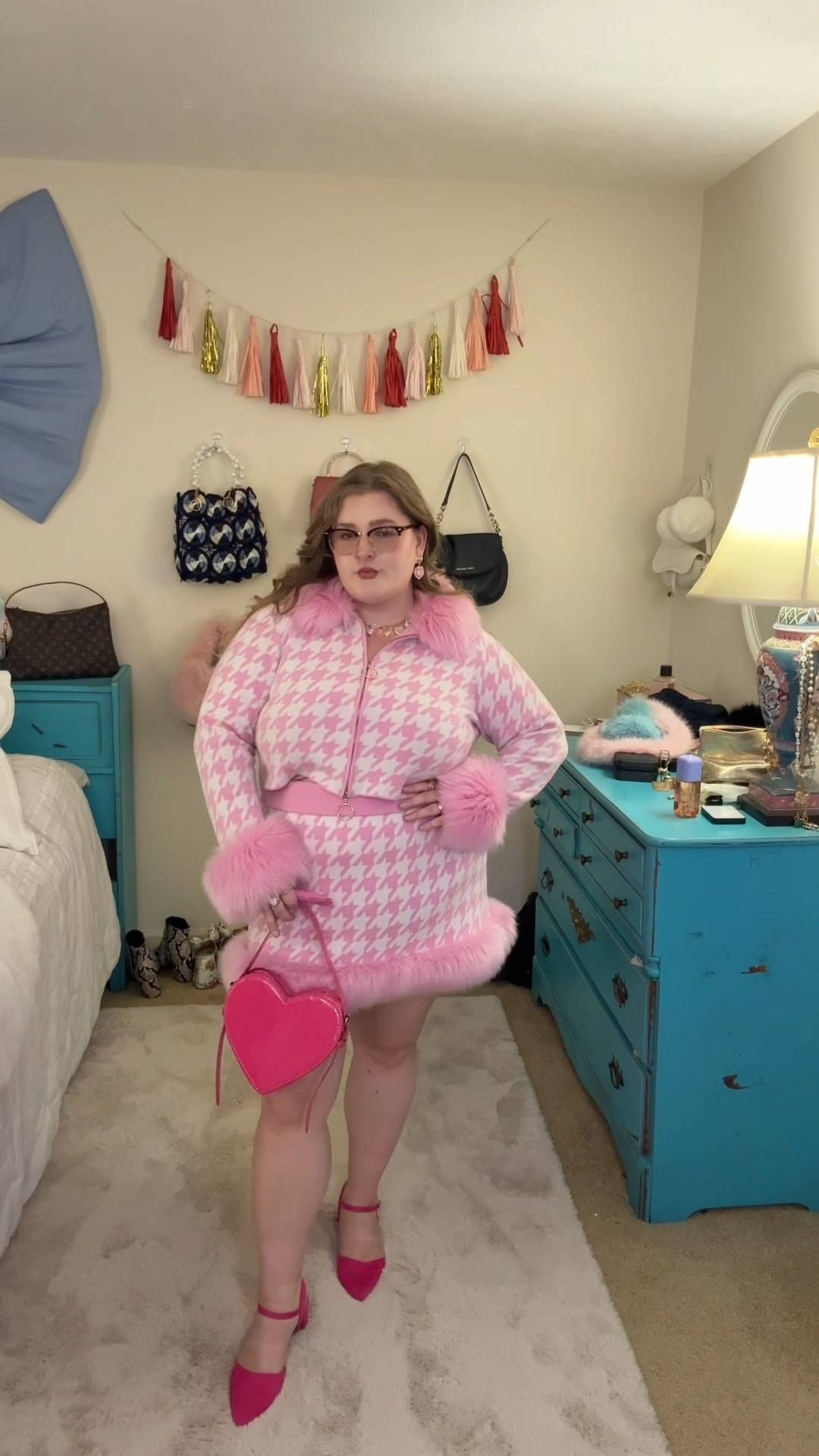 We’re kicking off February with a very cute curvy girl Valentine’s Day outfit 💖 I looove this pink set, give me all the pink, furry, girlie outfits! • mid size and plus size Valentine’s Day outfit inspo 

#LTKMidsize #LTKValentine #LTKPlusSize