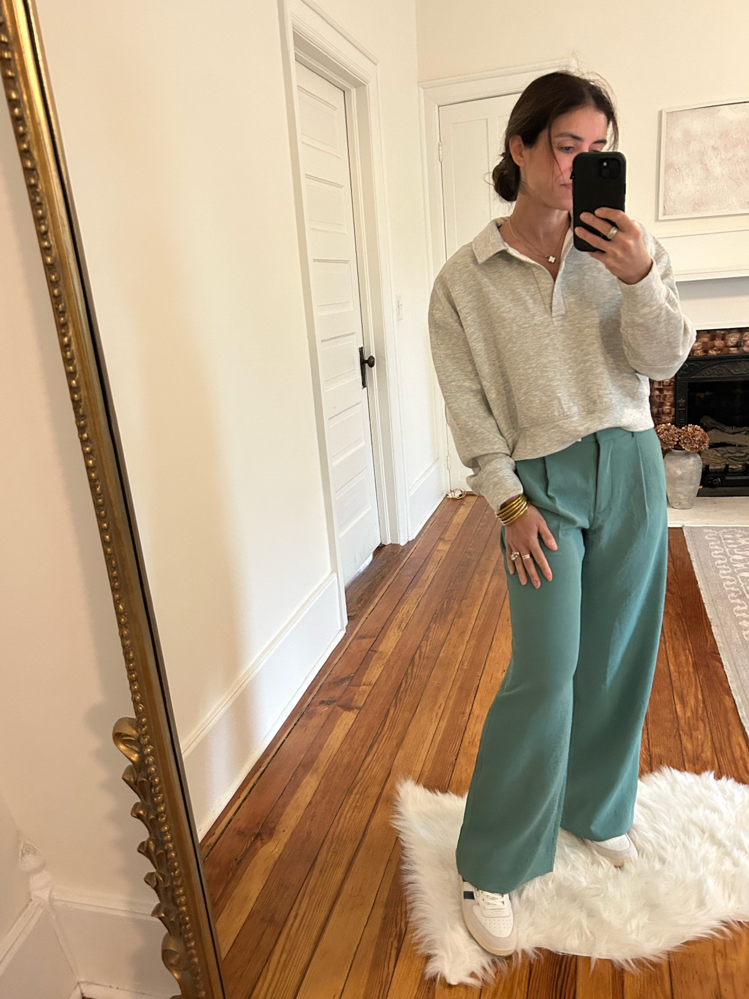 Outfit on sale, non wrinkle trousers size x small, Abercrombie

#LTKworkwear #LTKsalealert #LTKSeasonal