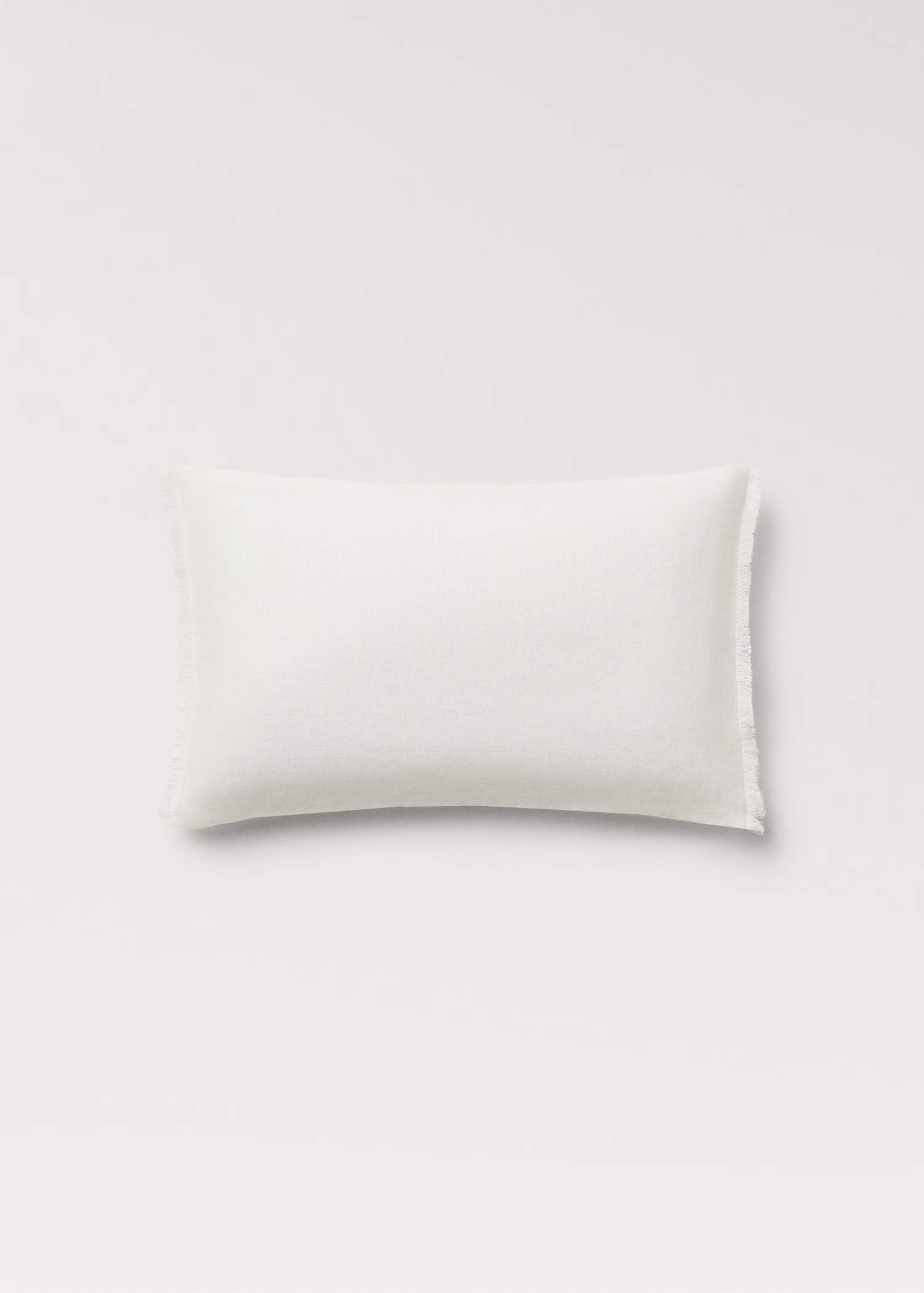 Linen fringed cushion cover 30x50 cm - Home | MANGO USA | Mango (US/MX/AU)