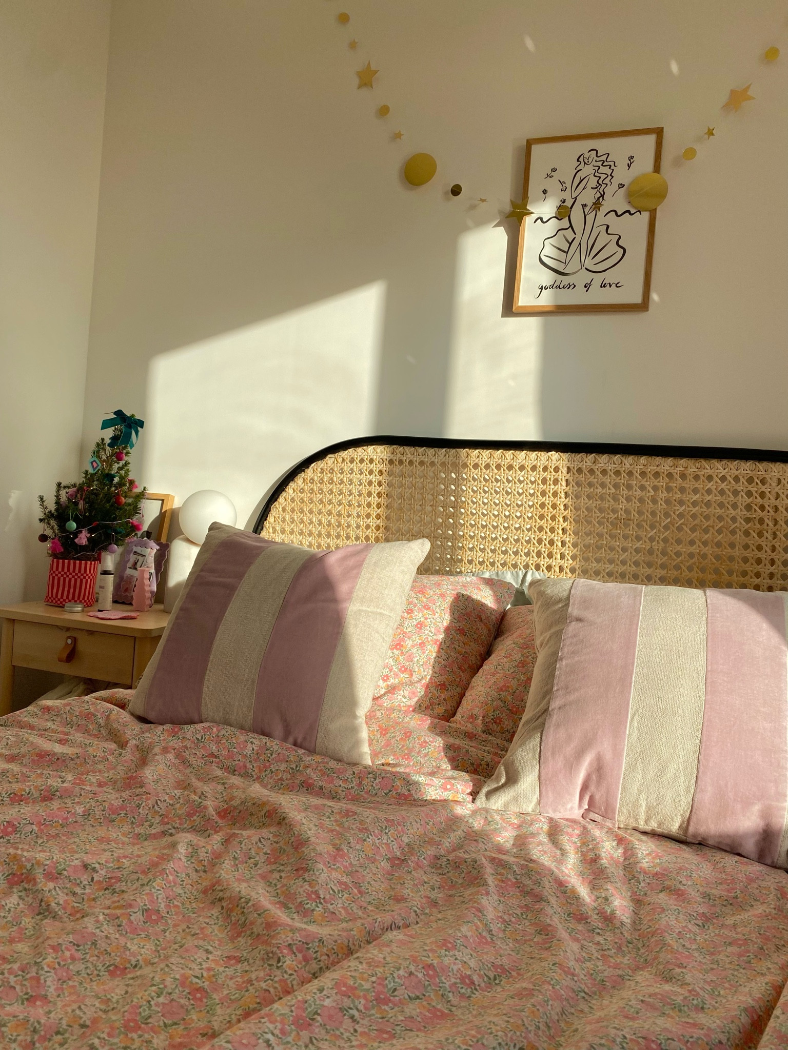 Festive bedroom vibes ✨

#LTKhome #LTKeurope #LTKSeasonal