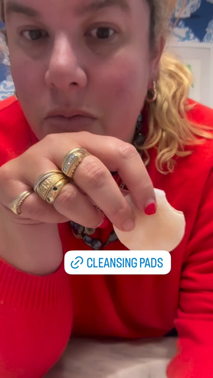 These cleansing pads are too good

#LTKBeauty