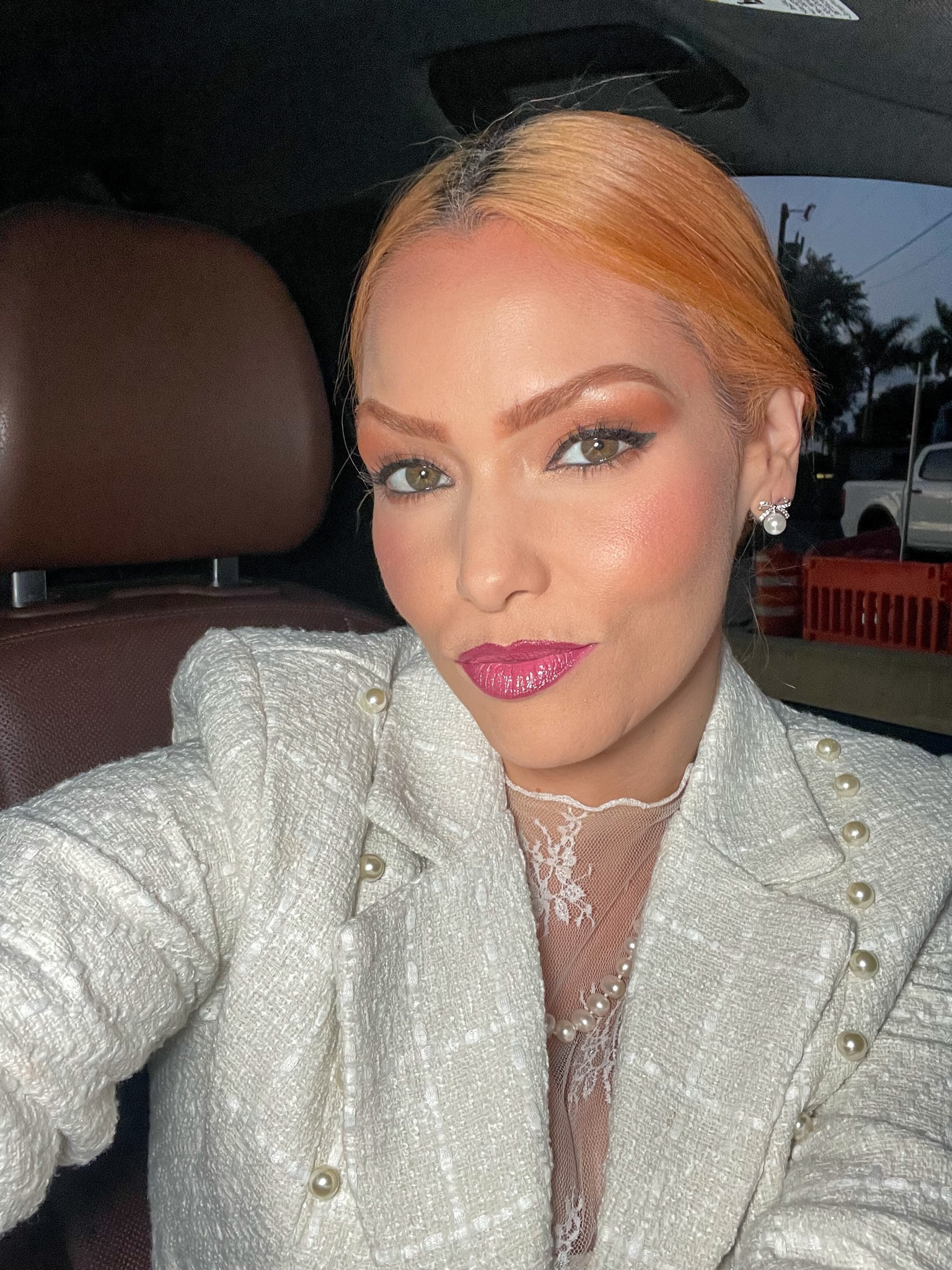 My makeup look to a Friendsgiving event.