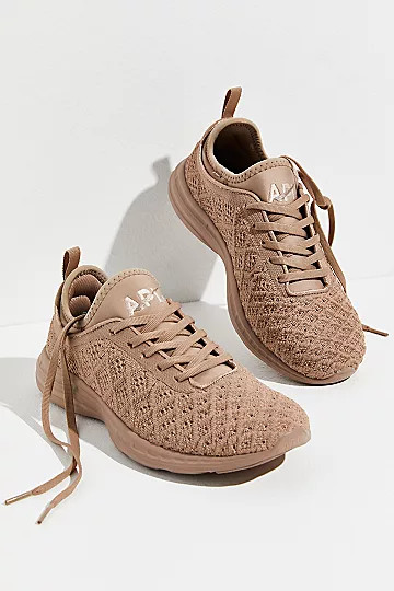 APL Techloom Phantom Trainer | Free People (Global - UK&FR Excluded)