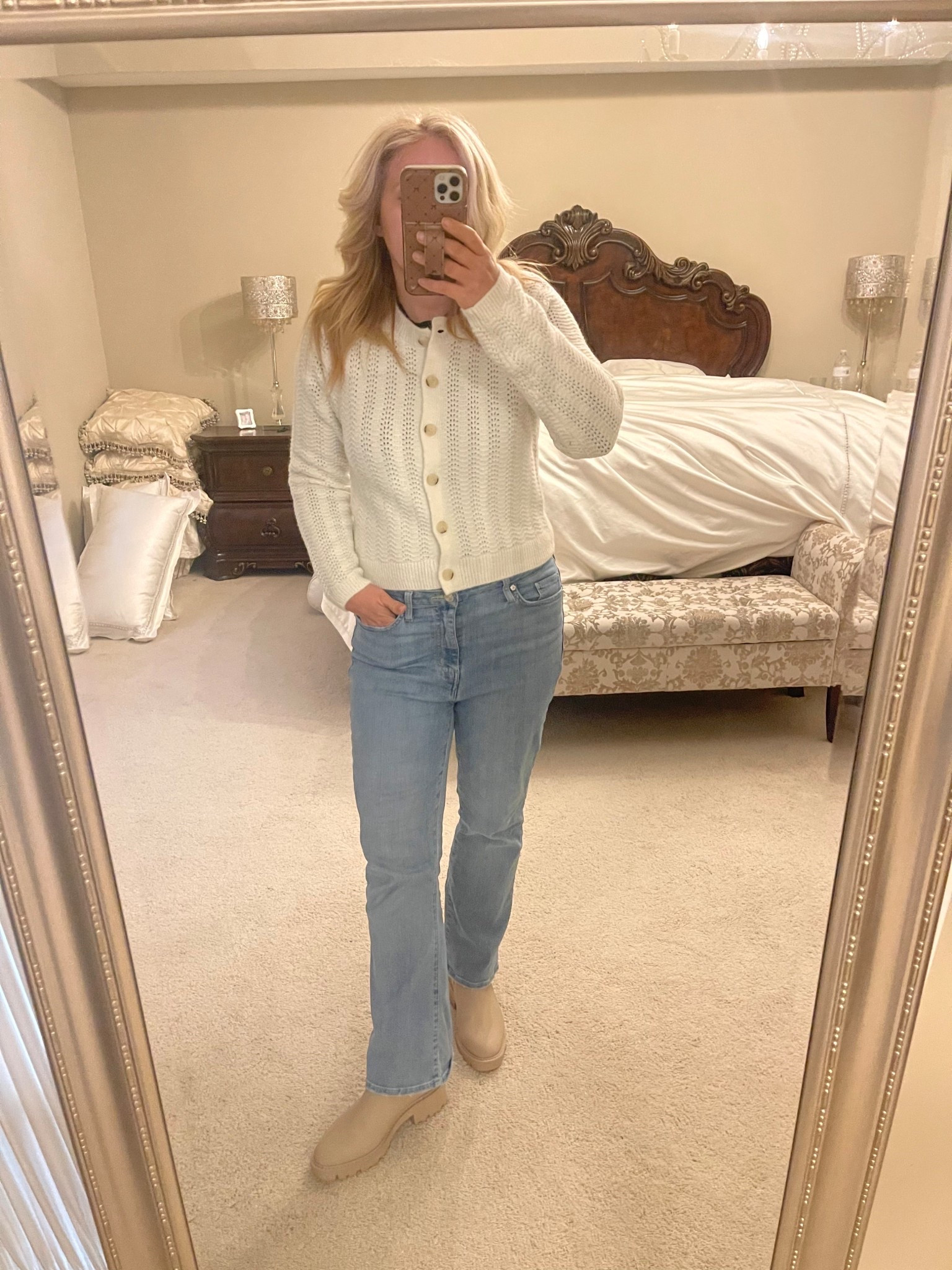 The cutest cable knit cardigan from Target. Amazon Chelsea Sherpa boots



Target finds, Amazon fashion, affordable fashion, target outfit, Target fashion 

#LTKSaleAlert #LTKootd #LTKFindsUnder50