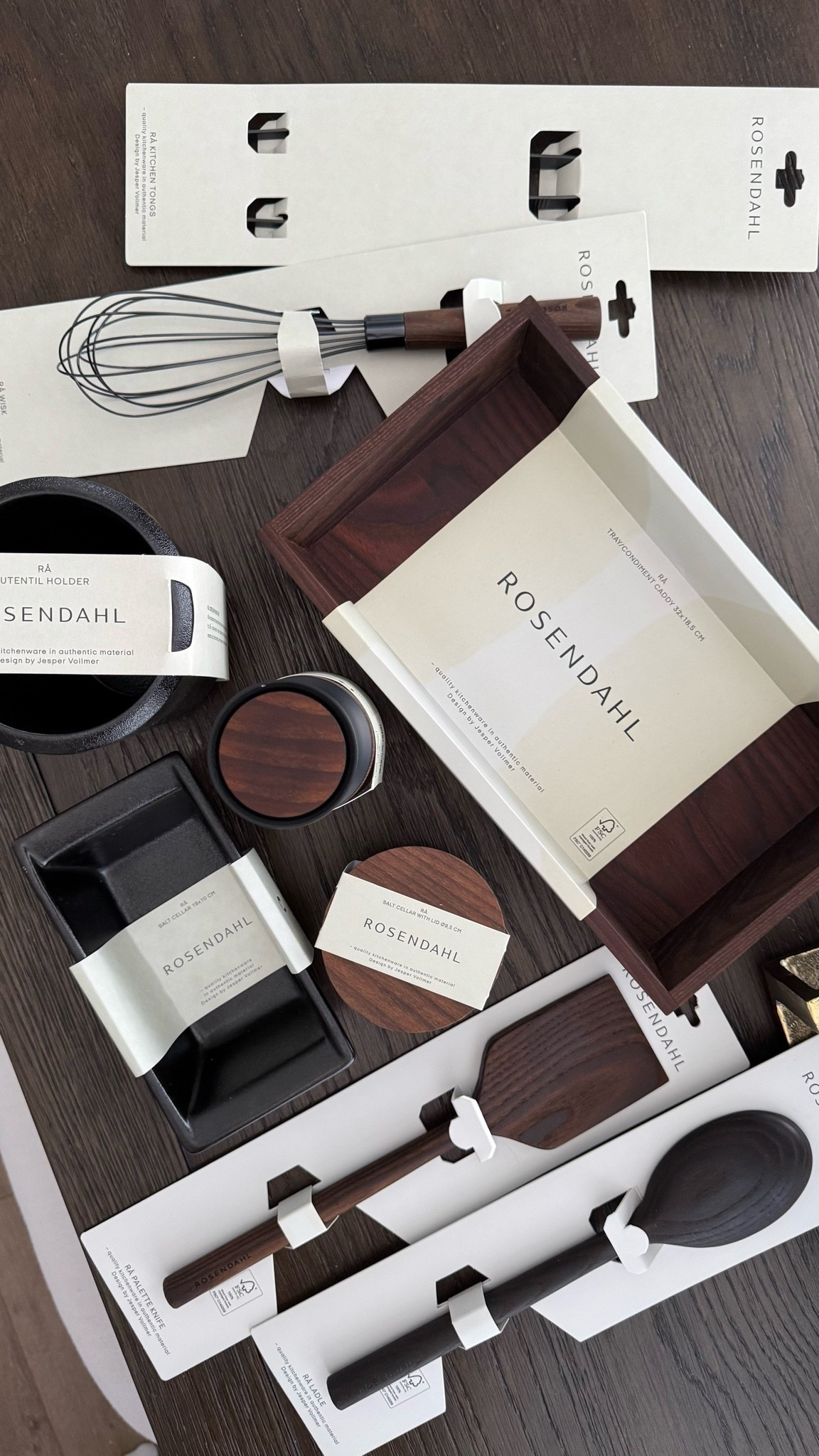 Such a gorgeous condiment set with grinder and salt cellar and utensil set! 🖤 use my code ET10

#LTKHome #LTKfoodie