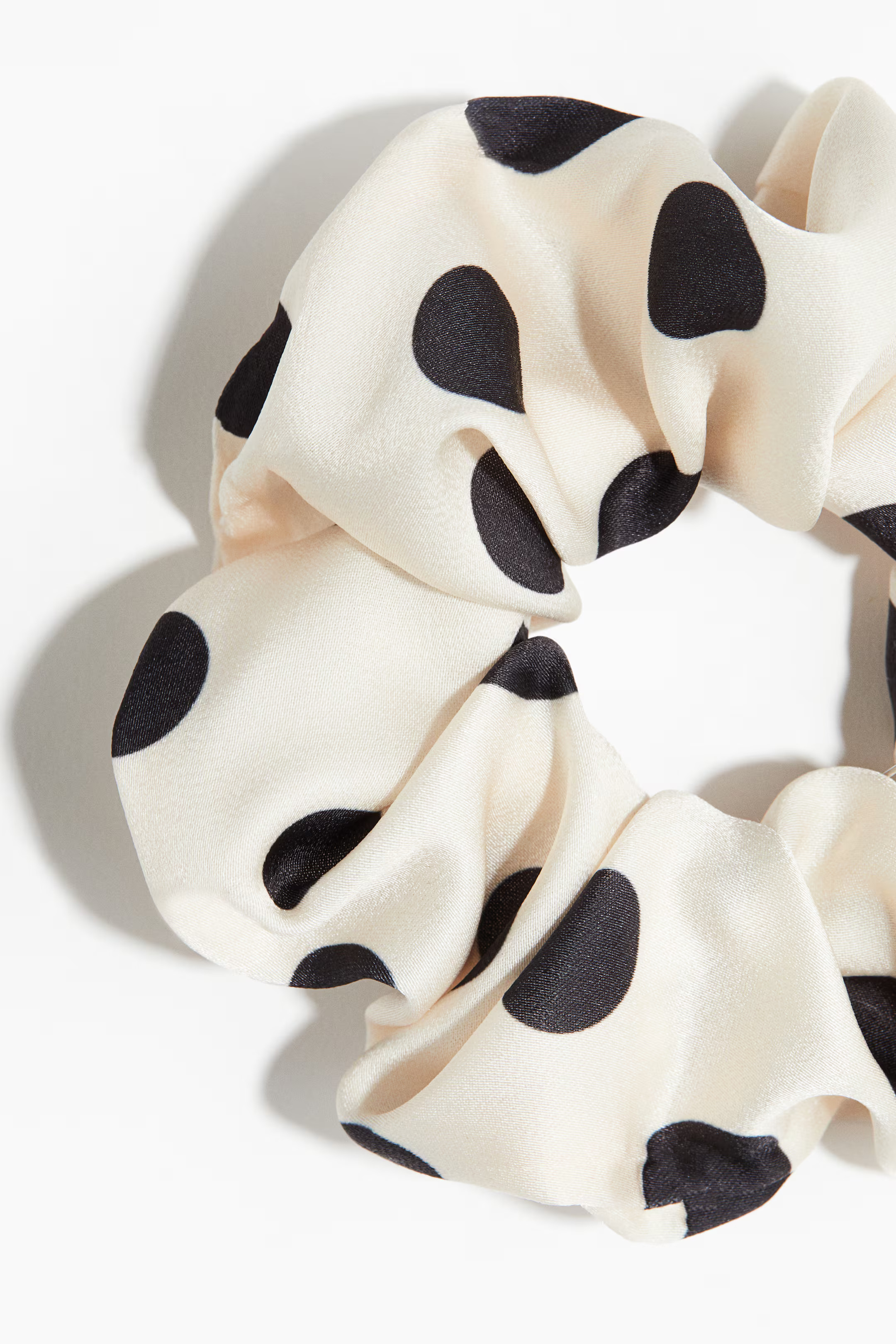 Large Scrunchie | H&M (US + CA)