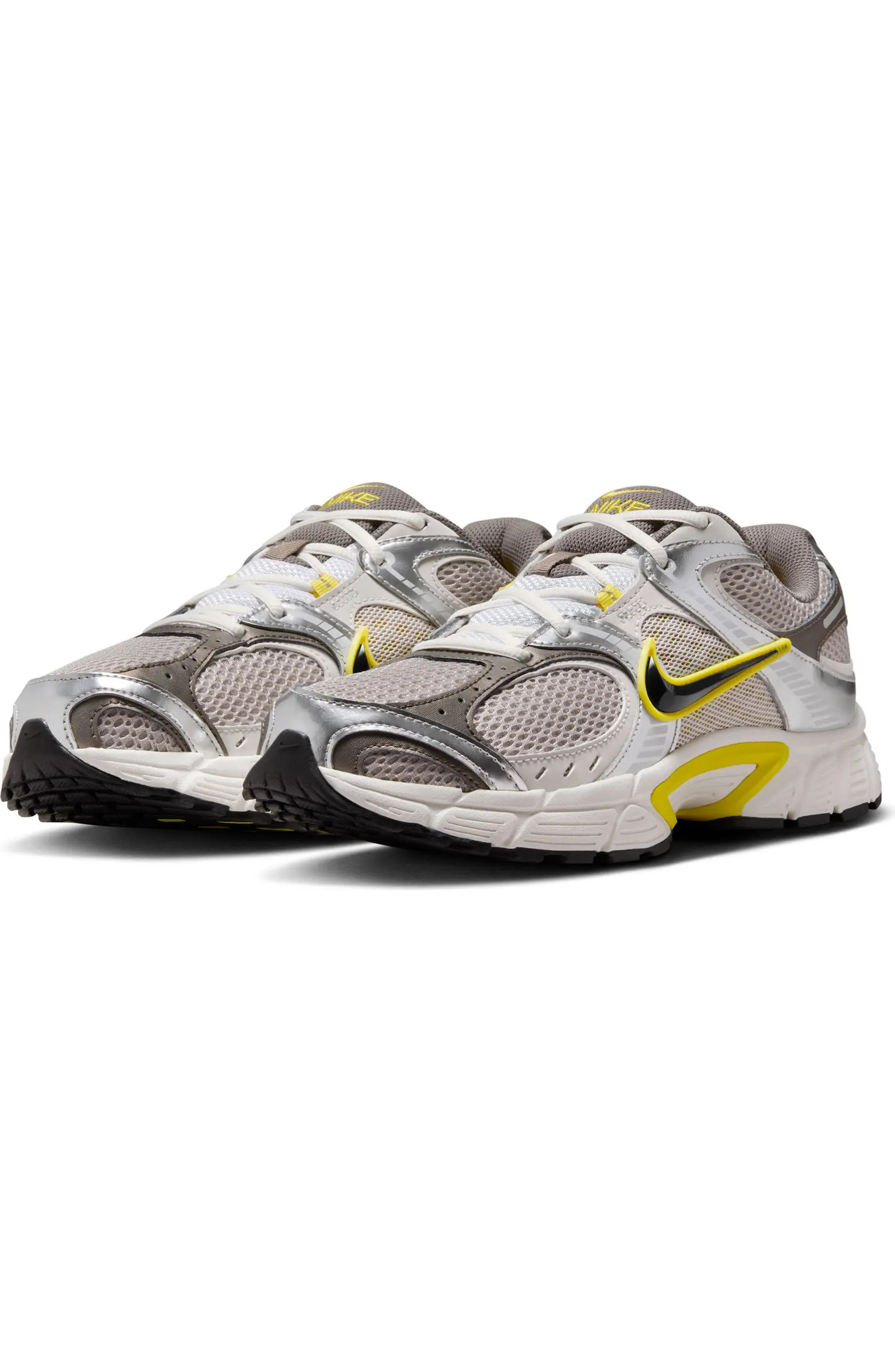 Nike V5 RNR Sneaker (Men) | Nordstromrack | Nordstrom Rack
