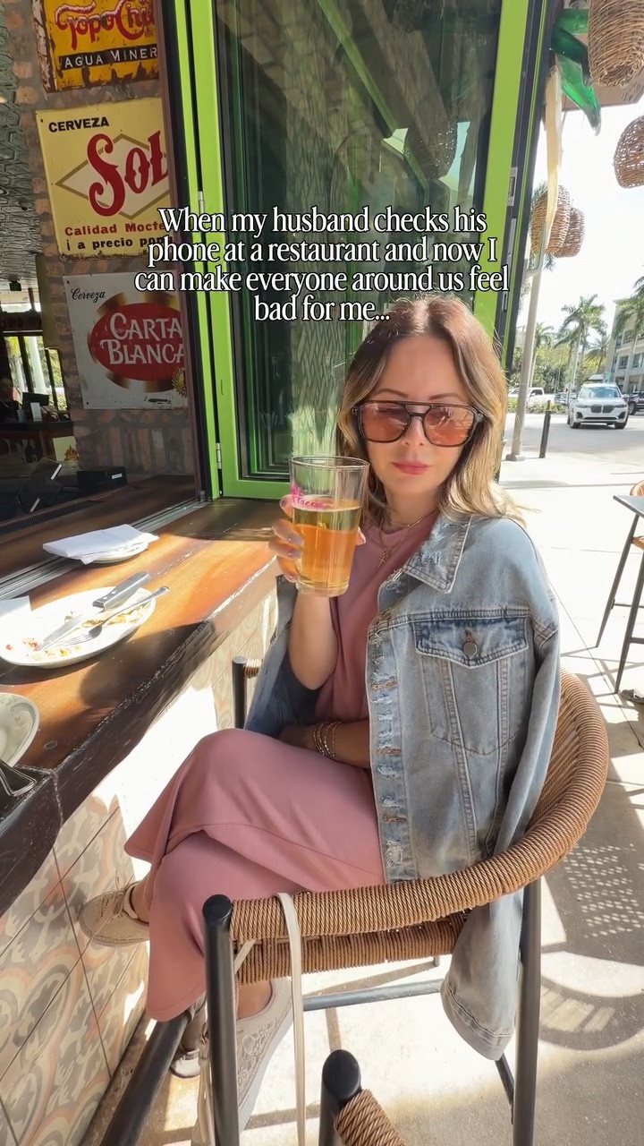 So neglected 😭😭😭

#wifehusband #wivesbelike #marriagehumor #marriedlife