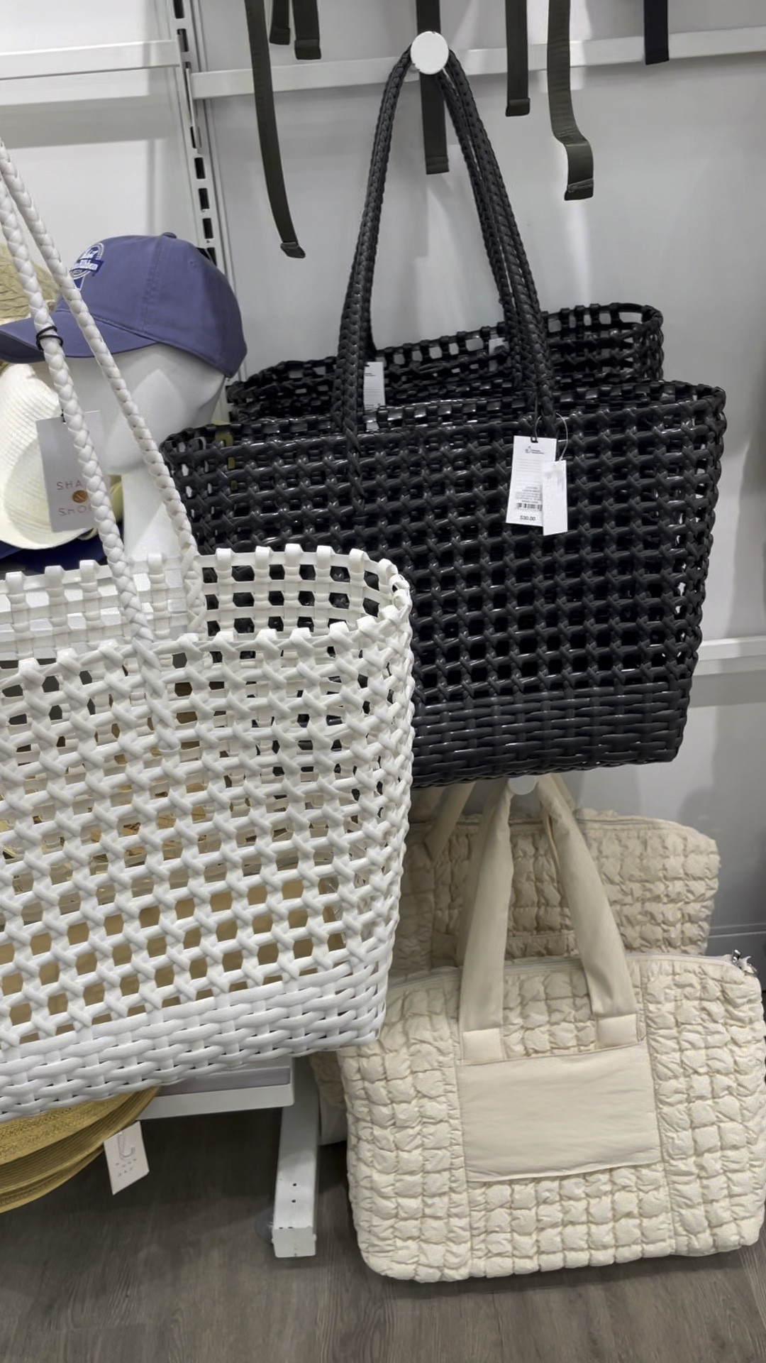 Such cute pool/beach totes and they’re only $30😍