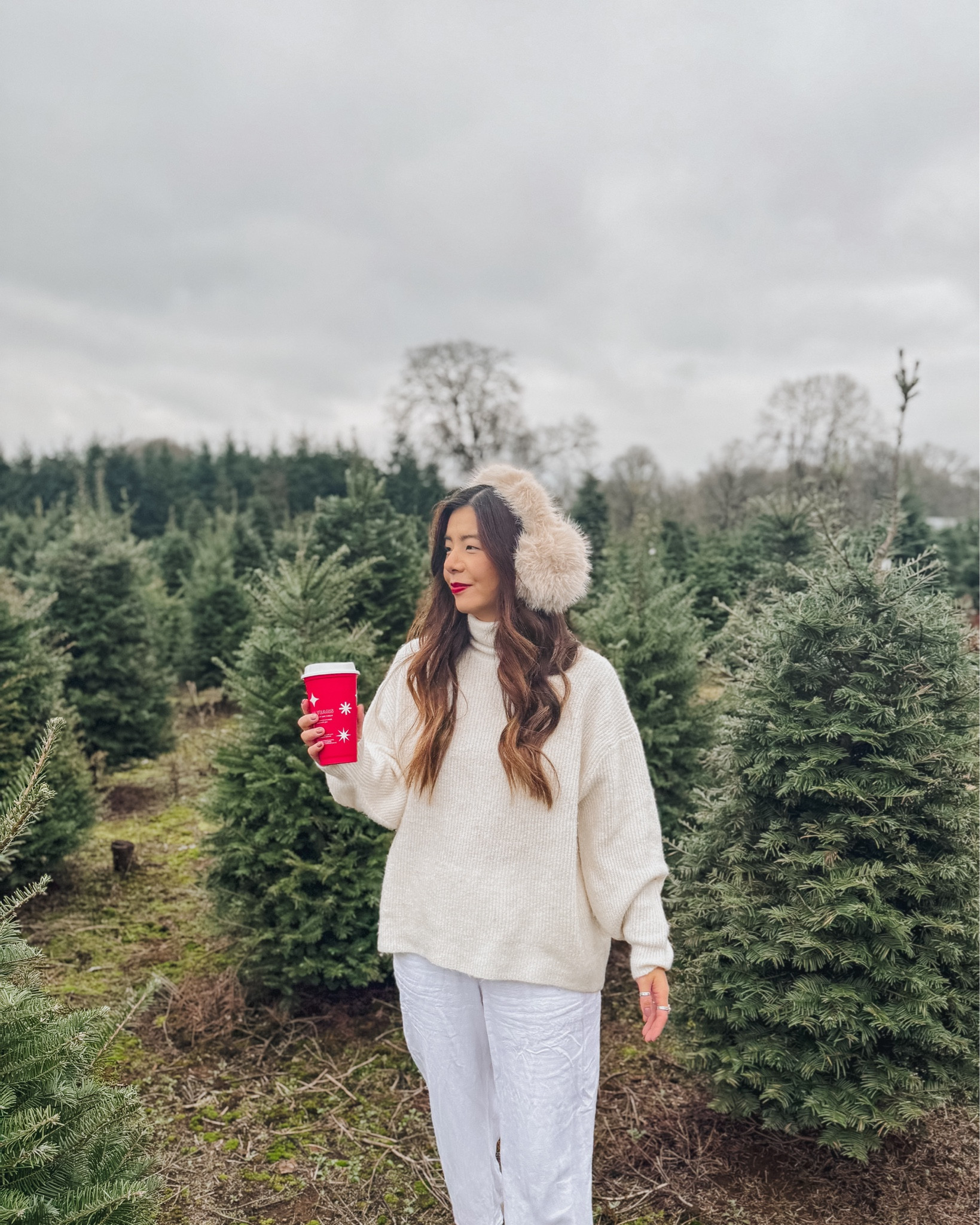 Christmas tree farm look!


#LTKSeasonal #LTKHoliday