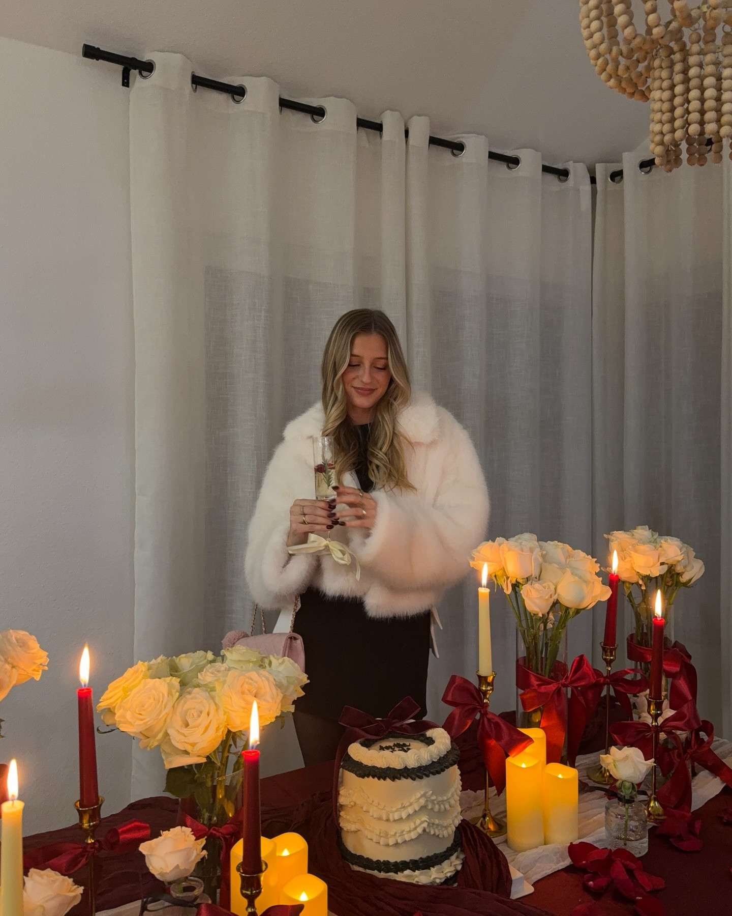 Feelin festive 🎀🌲✨ @edikted #ediktedad 

#winteroutfit #holidayparty #holidaypartyoutfit #furcoat #holidaydress #christmasdress #pinterestinspired #pinterestaesthetic #pinterestdress #bowdress