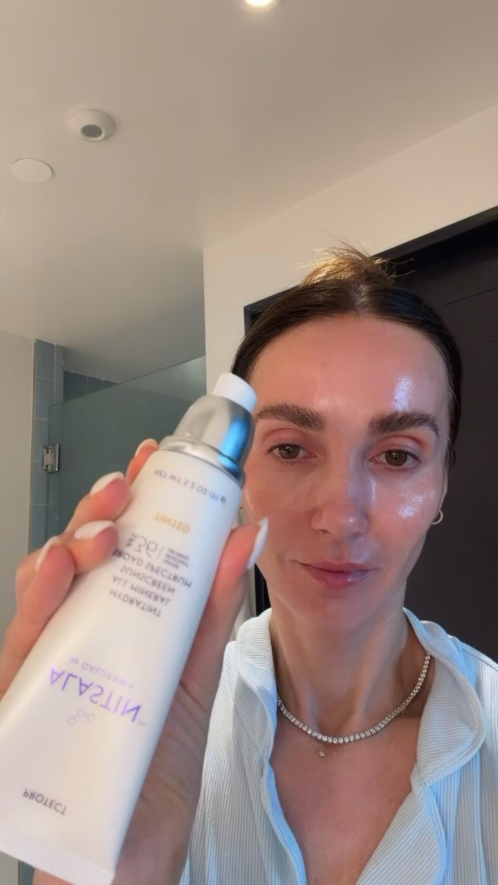 Alastin tonted sunscreen.

tinted sunscreen, mineral sunscreen, skincare essentials, everyday SPF, glowing skin routine, anti aging skincare, luxury skincare, summer beauty essentials, annabrstyle

#LTKBeauty #LTKselfcare