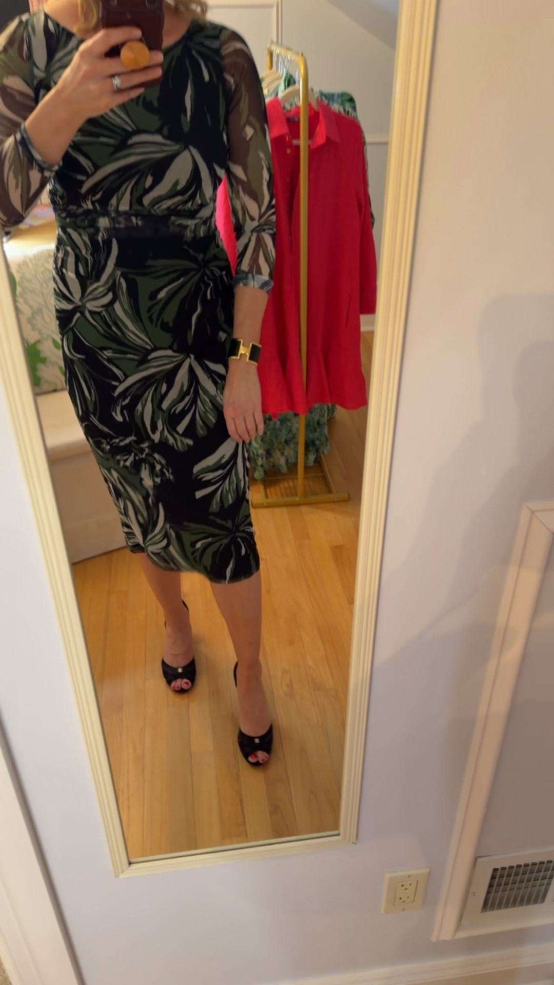 Long sleeve dress

#LTKWorkwear #LTKootd #LTKWedding