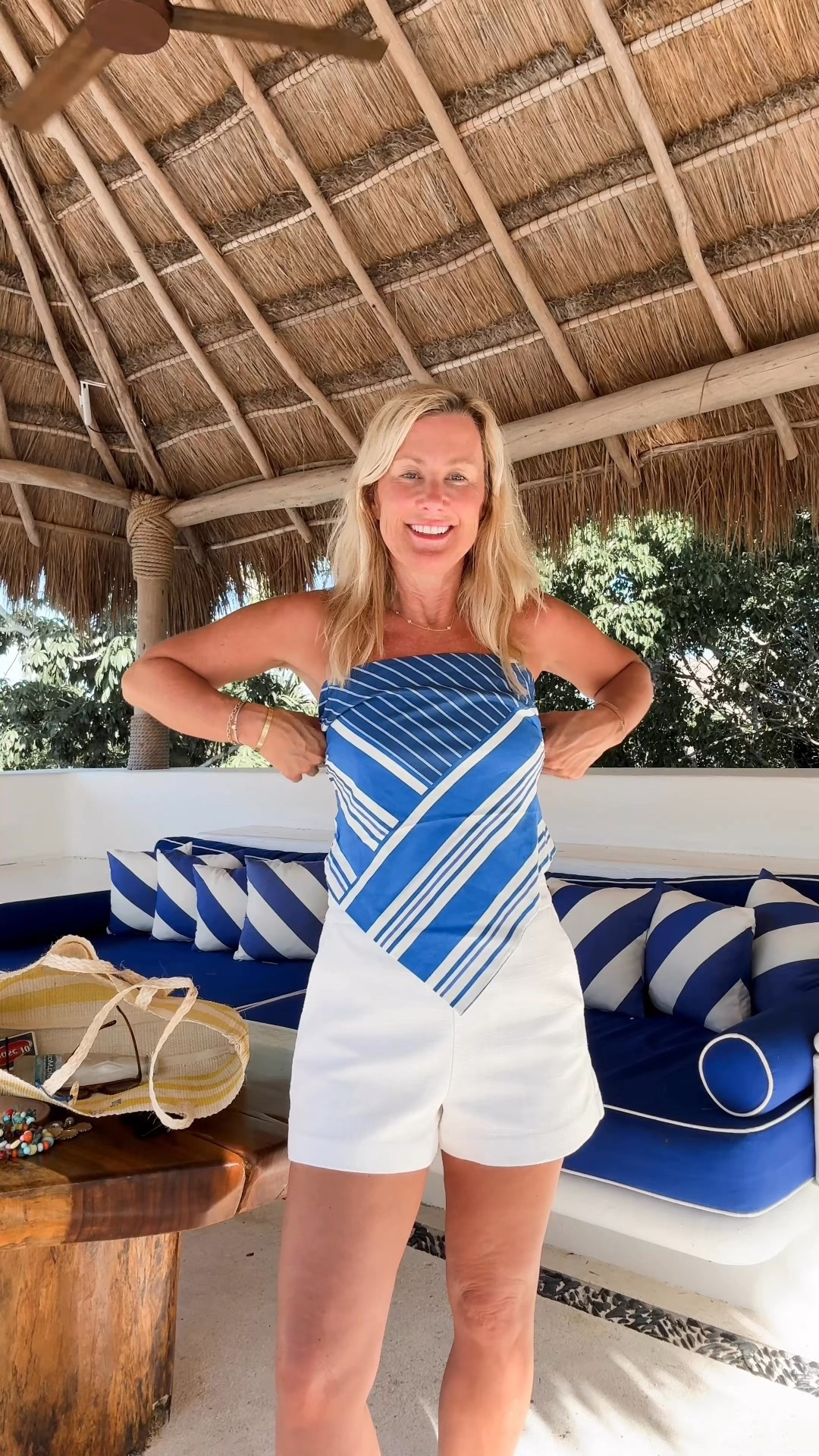 Zara with the fun summer top! Great with white jeans for date night too. 

Wearing a small 

#LTKFindsUnder50 #LTKOver40