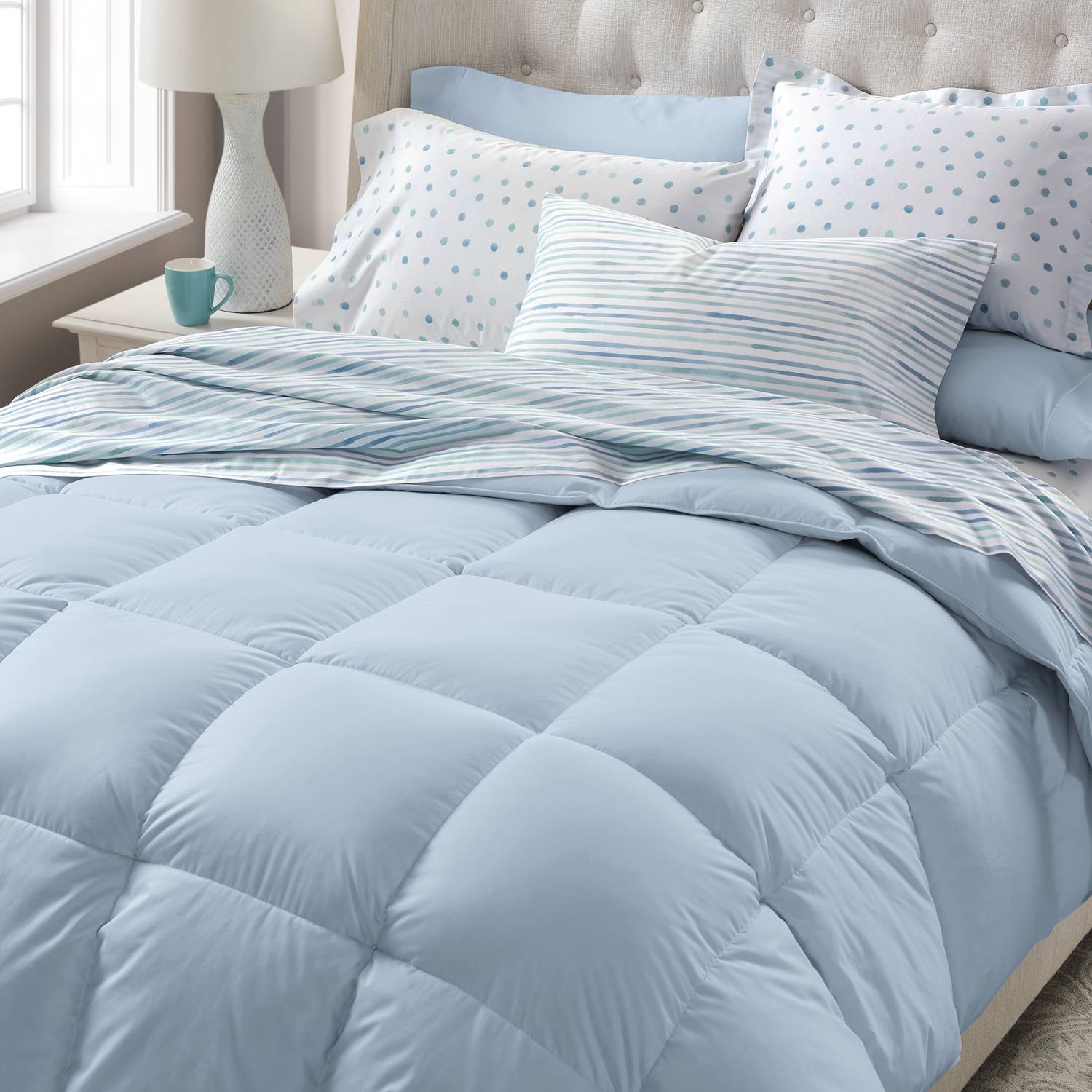 600 Fill Power Colored Sateen Down Comforter | Cuddledown