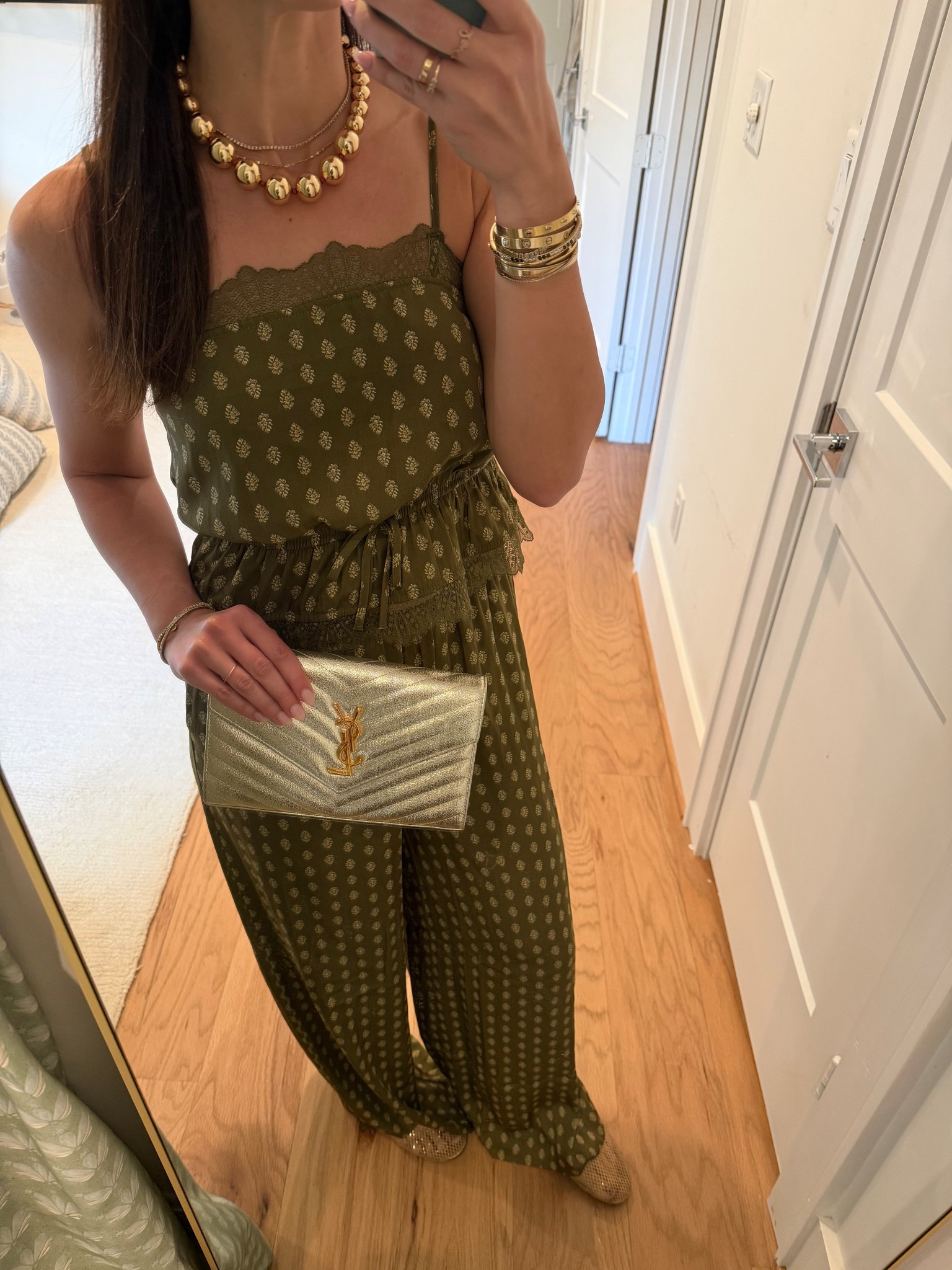 Go out or staying in. When your outfit is advertised as pajamas it doesn’t really matter 😂👏🏼

#LTKdayinmylife #LTKootd #LTKmomlife