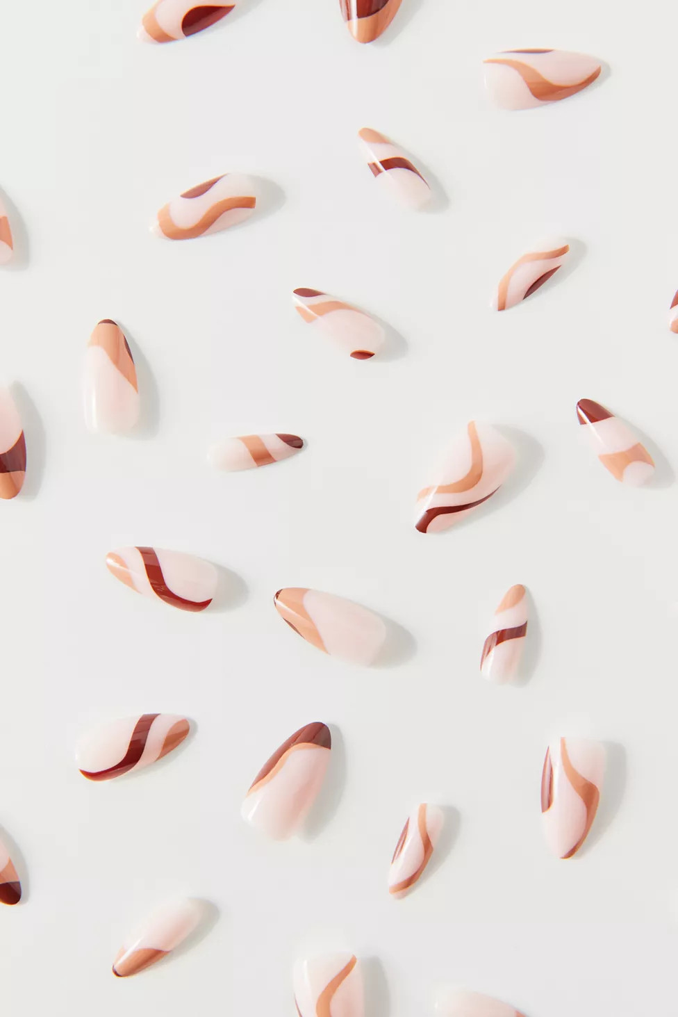 Glamnetic Press-On Nail Set | Urban Outfitters (US and RoW)