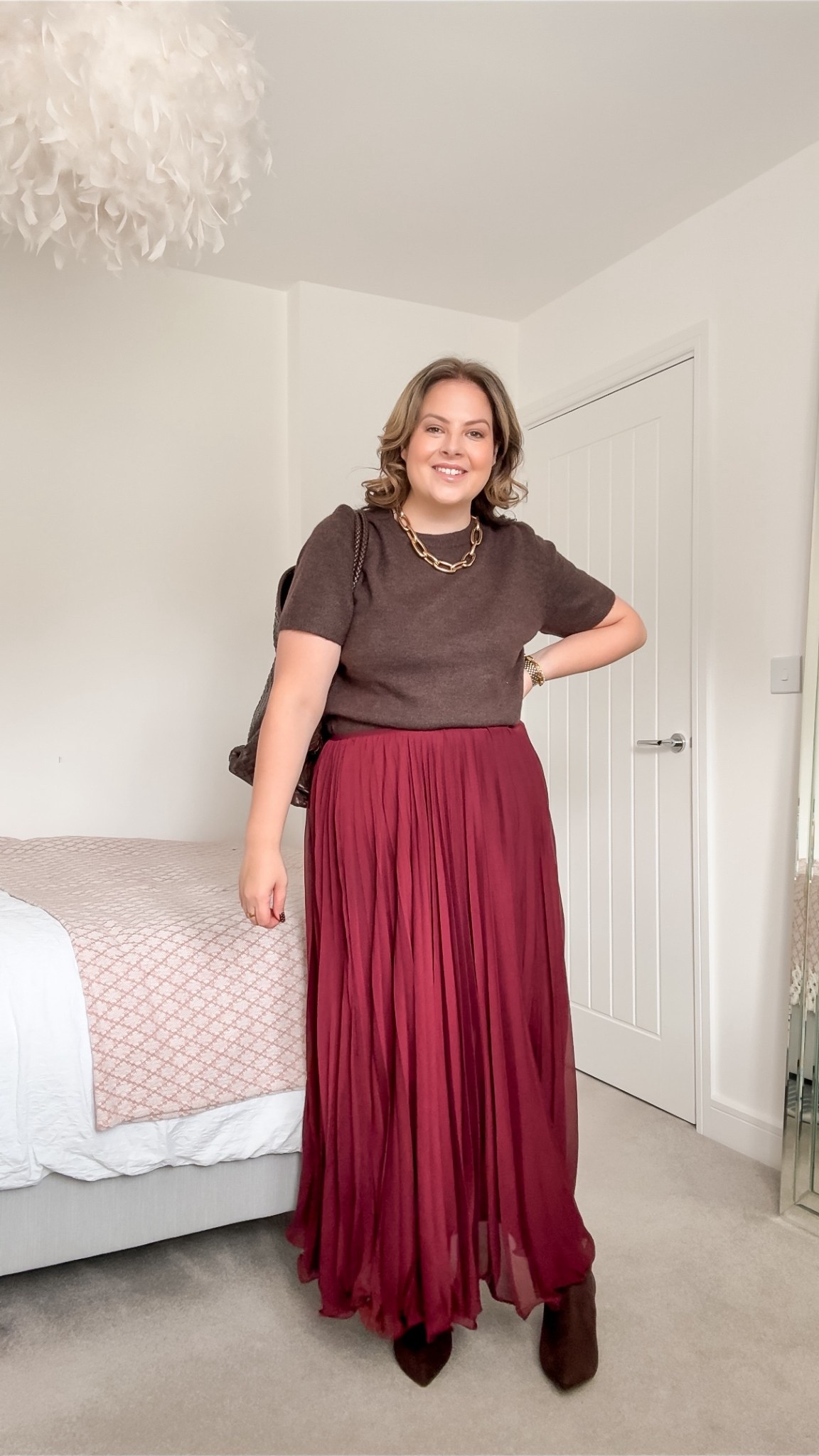 30 days of curvy autumn outfits | day 25 

Autumn outfits, burgundy outfit, burgundy skirt, knee high boots, wide calf knee high boots, suede knee high boots, chocolate outfit 

#LTKFashionMonth #LTKautumn #LTKmidsize