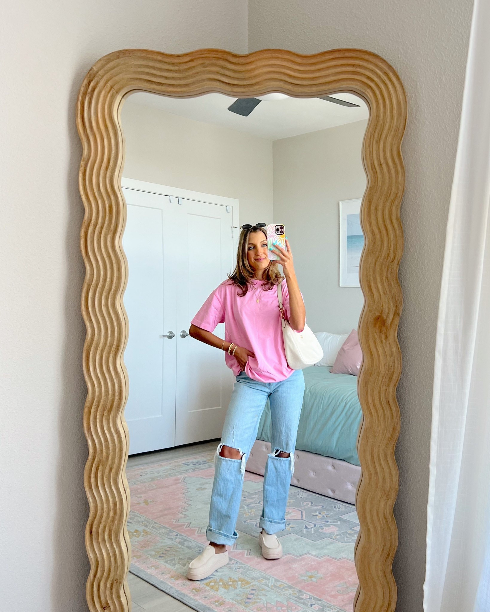 new spring outfits from gap! shop their 50% off sale 💗💐 wearing a small in this tee 