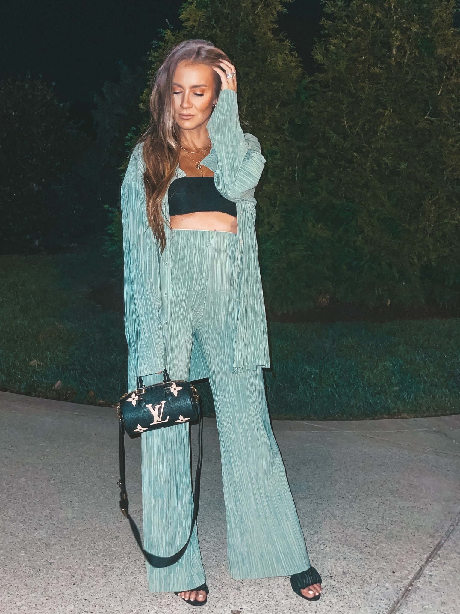 Hello Gorgeous 🥰 here’s the cutest coordinating outfit from Storets for a fall date night look! Wearing a size S in top and bottom.

#coordinatingoutfit #monochromatic #falloutfit #datenight #nashville #angelalanter

#LTKshoecrush #LTKSeasonal #LTKunder100