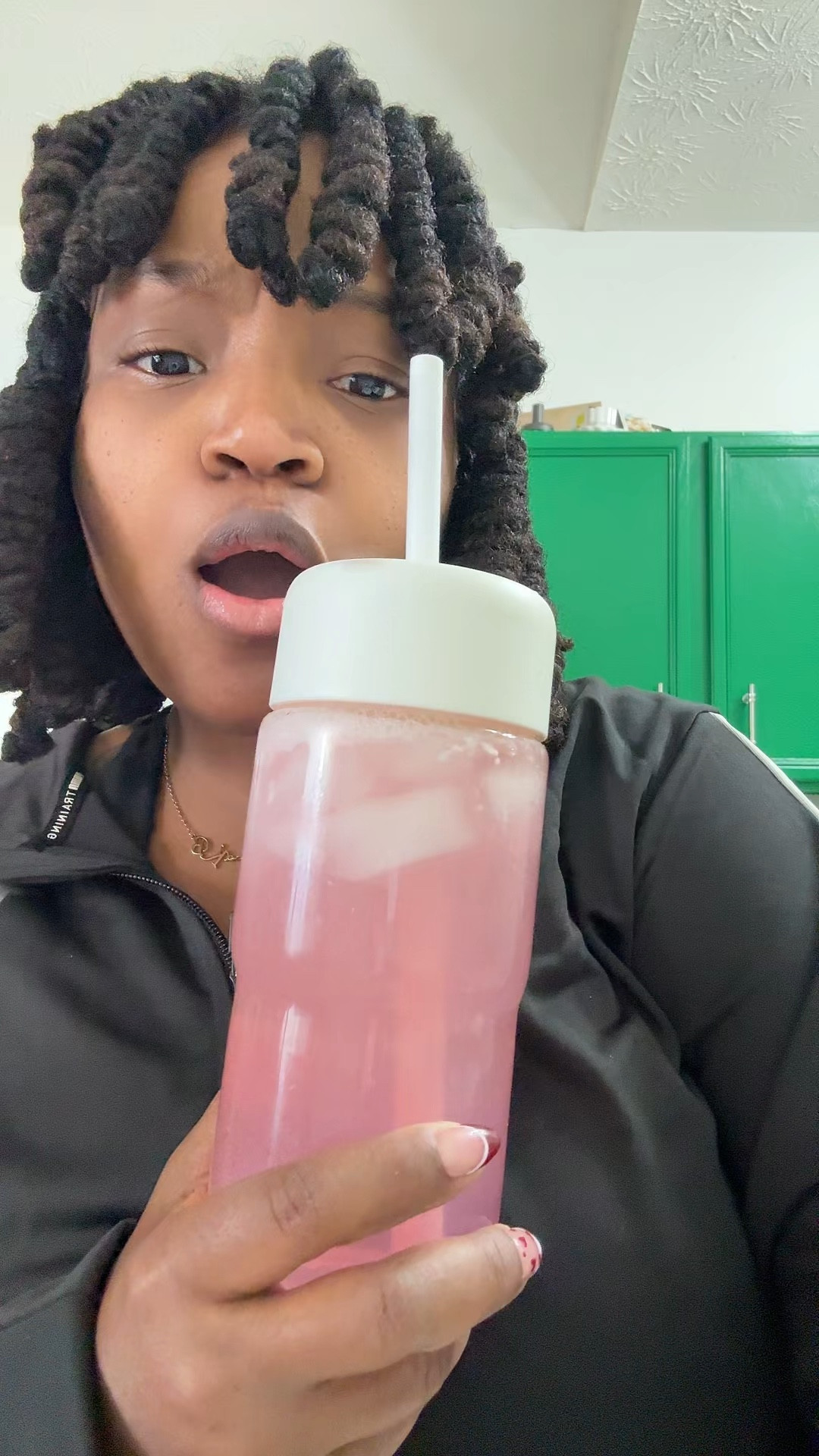 Okay but that combo is actually genius 🍓✨
Strawberry lemonade clear protein mixed with strawberry lemonade sparkling water is light, refreshing, and doesn’t feel like a protein drink at all. Perfect post workout or midday when you want protein without anything heavy.
Definitely adding this to my rotation.

#ClearProtein #ProteinHack #FitnessGirlies #PostWorkoutDrink #HealthyHabits #WellnessRoutine #ProteinGoals #GymLife #LTKfinds #ShoppingWithPriiincesss #AtlantaCreator #Atlantacontentcreators