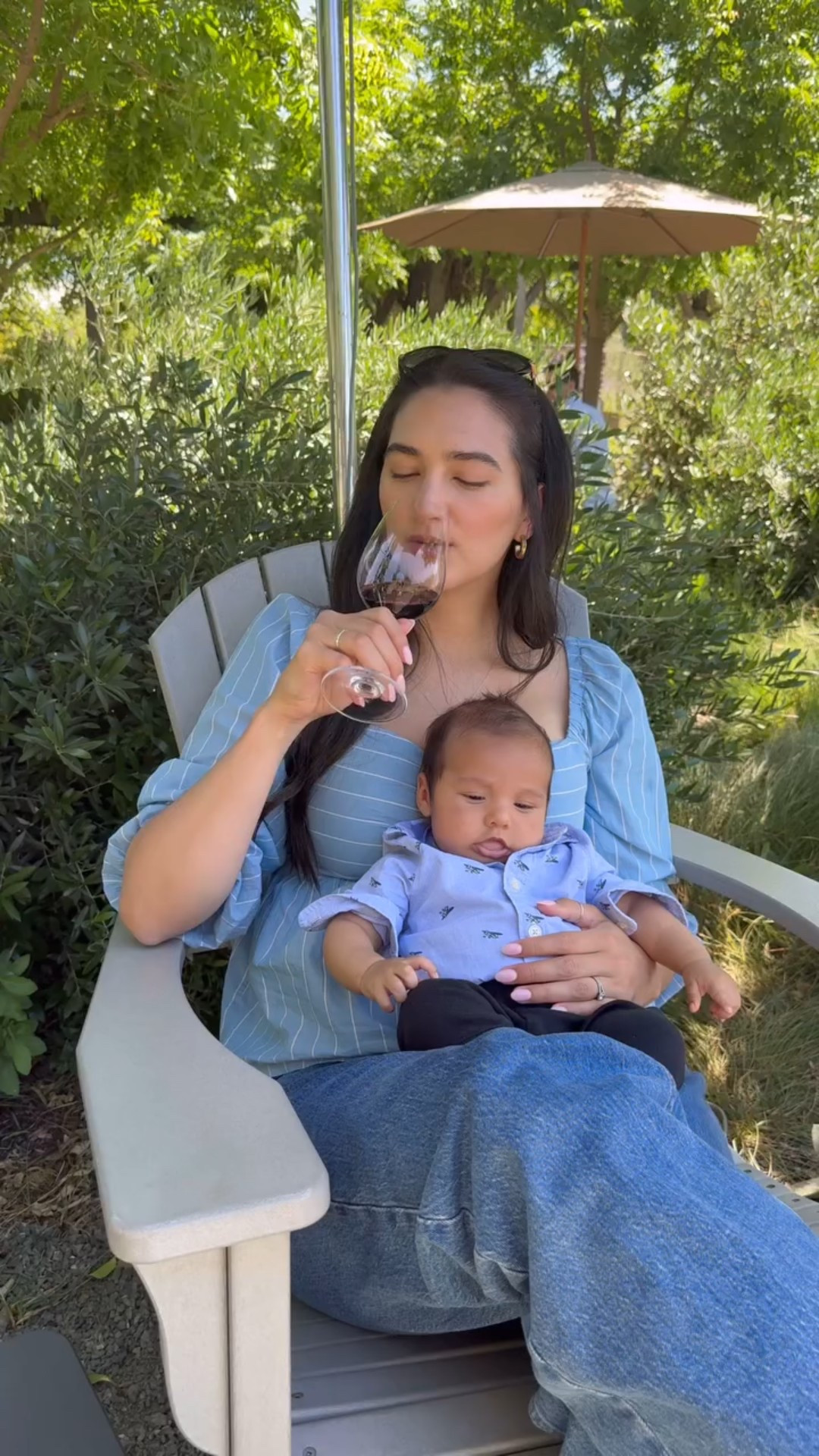 No babysitter, no problem. 
We took our two month old out for the afternoon and we surprising all had a great time. 

Follow IG: @wildzephyr.co for my kid friendly winery recs! 

✨ Because wine tasting with kids doesn’t have to mean chaos. Just choose the right spots.

NapaWithKids, FamilyFriendlyWineries , Wine country outfits 