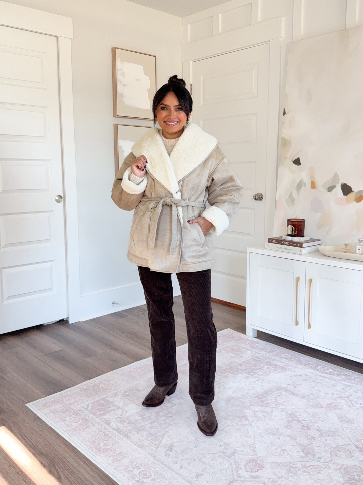 Bear sweater size xxs TTS
Tan shawl collar shearling coat size xxs TTS
Brown iced espresso corduroy pants size 2 regular - I wanted a full length pant so I went with the regular size, I have a little room in the waist but wouldn’t size down!
Cafe western cowgirl boots size 5.5 - sized down a half size


#LTKHoliday #LTKGiftGuide #LTKPetite