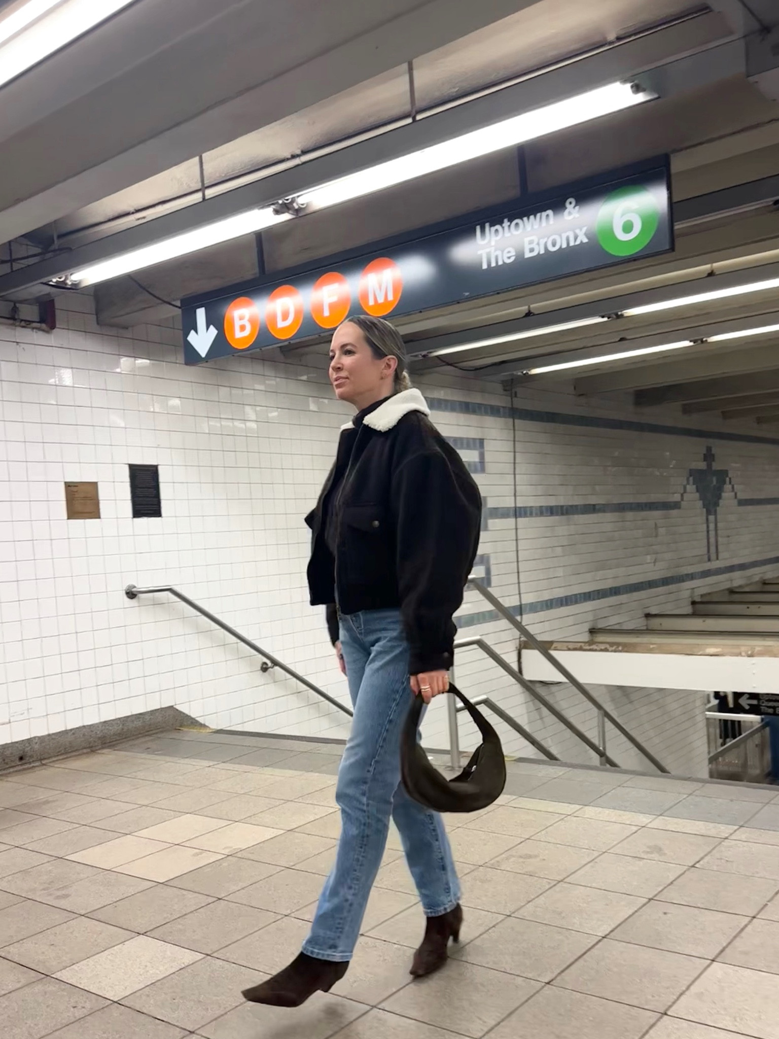 Levis is having a 40% site wide sale! Included are the jacket (wearing a M) and the denim I am wearing. Both run TTS. #levis #LevisLTKPartner