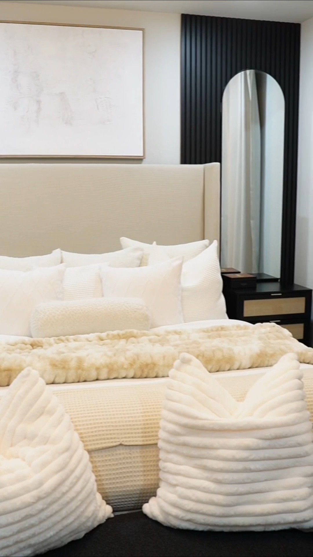 Loving my bedroom more and more each day, get into our neutral decor 🤍🤎

#LTKHome #LTKWatchNow #LTKFamily