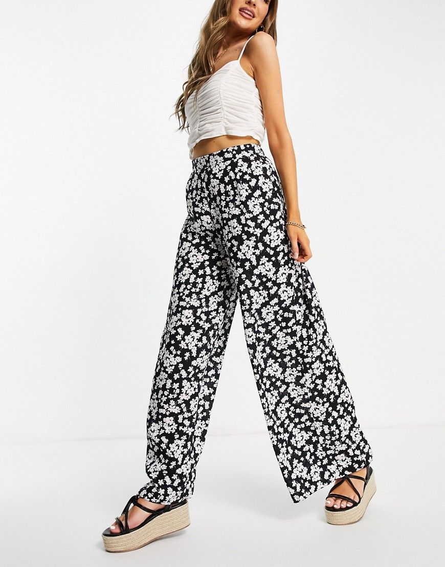 New look wide leg trouser in black ditsy floral | ASOS (Global)