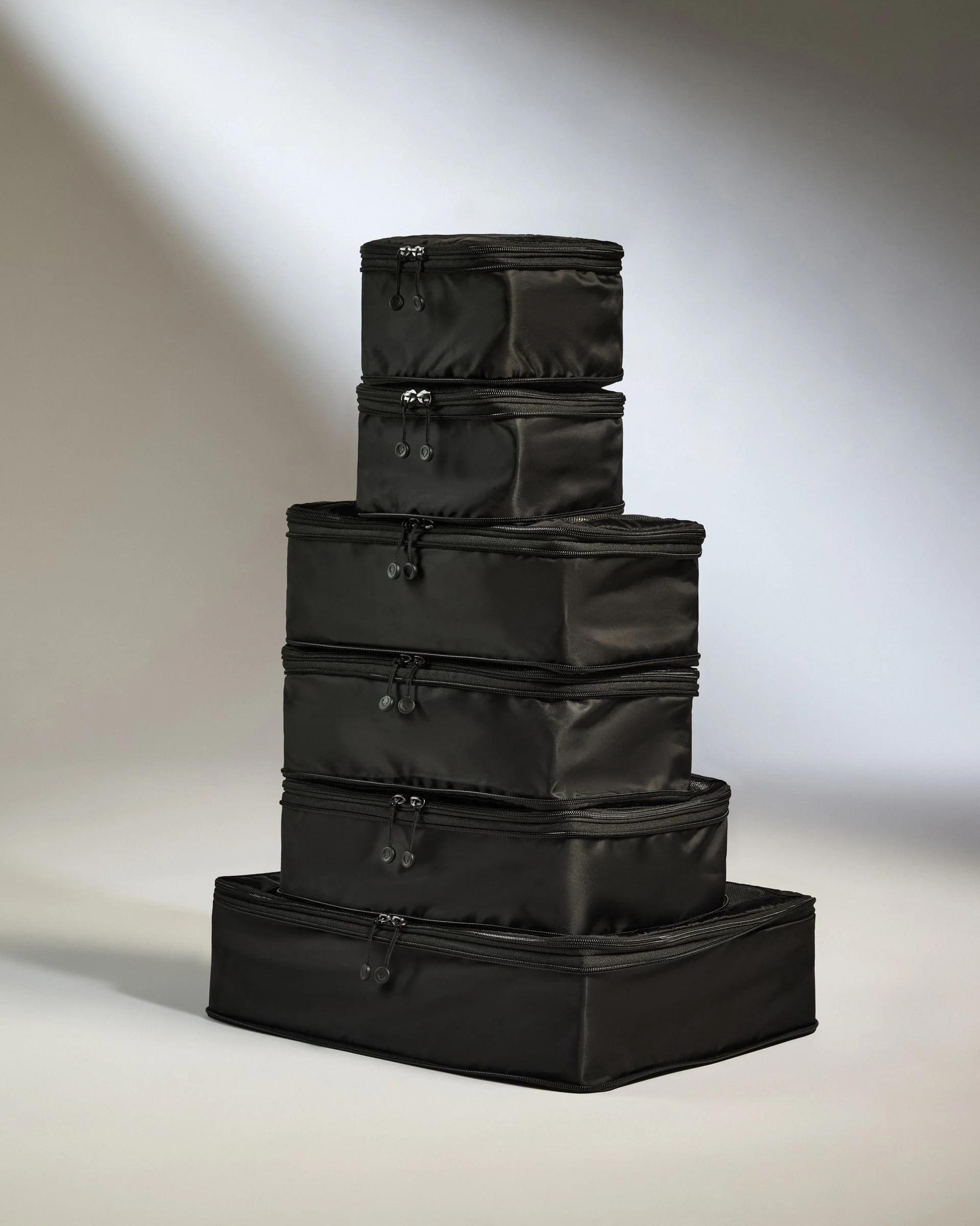 Packing Cubes in Black Set of 6 | Travel Accessories | Packing Organiser | Antler UK