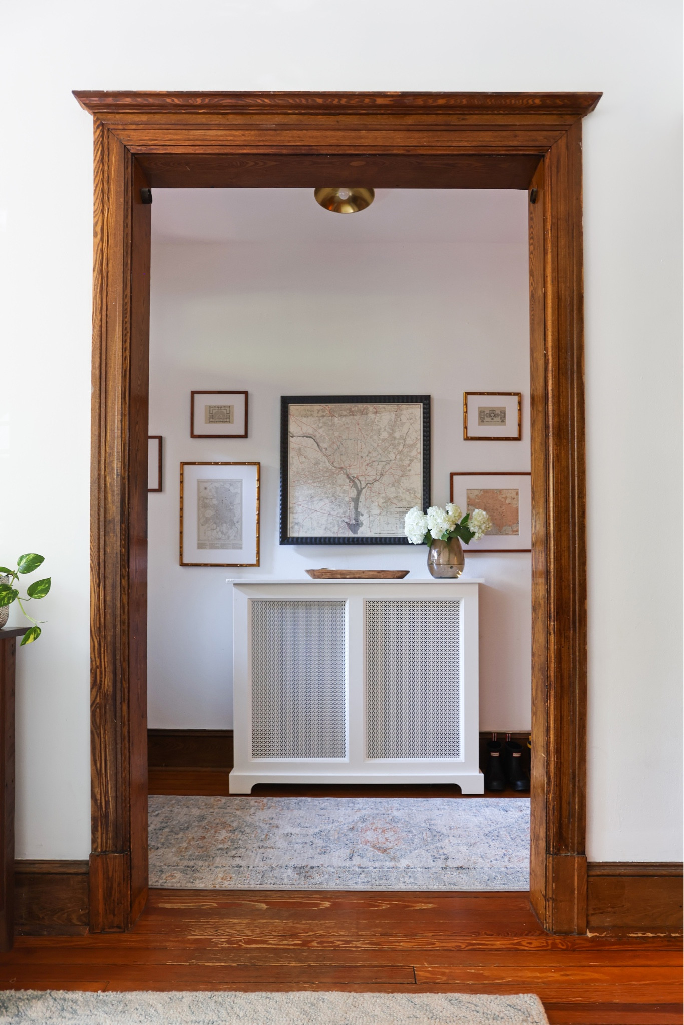 Historic Capitol Hill Entry