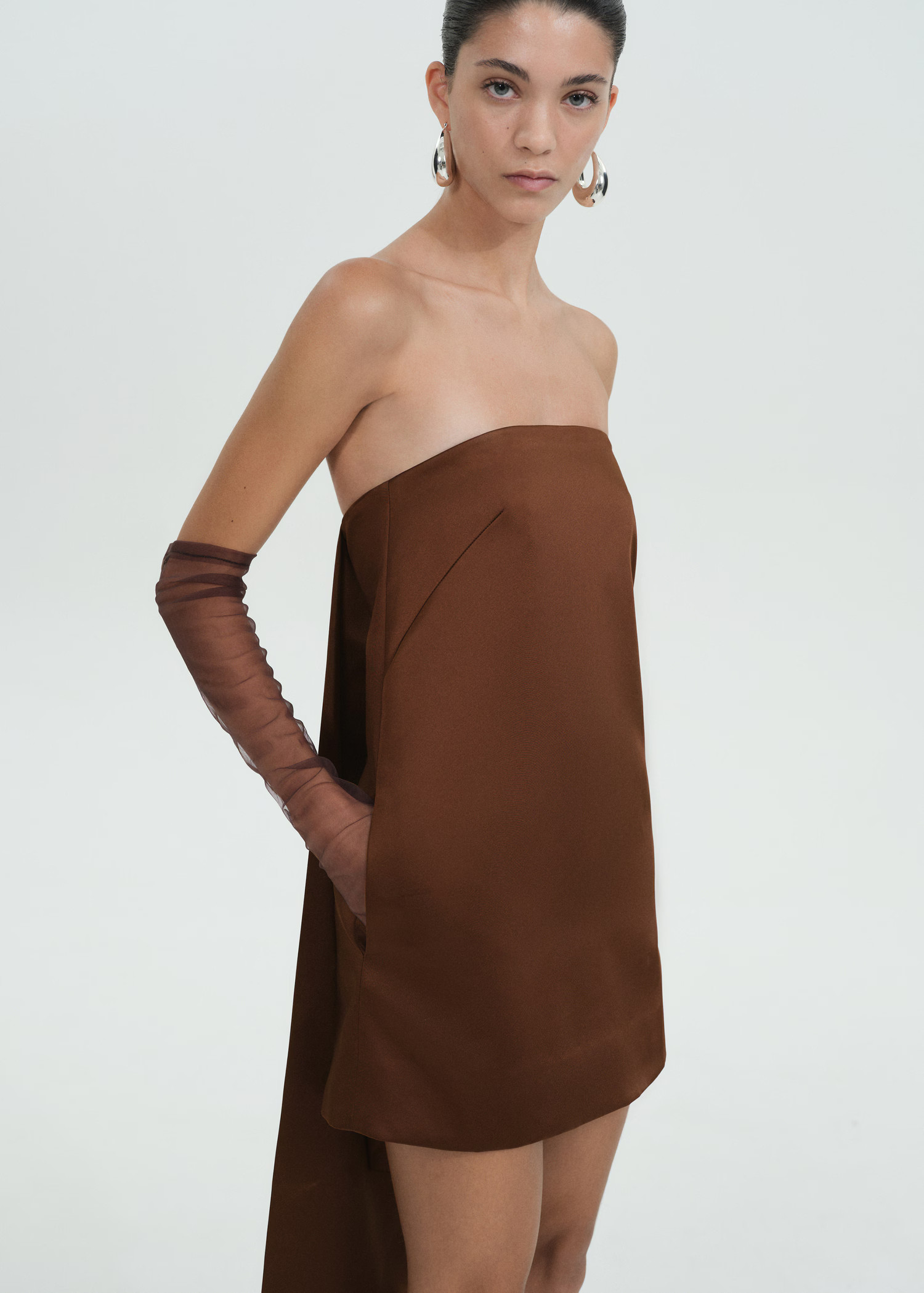 Robe bustier courte satinée - Femme | MANGO France métropolitaine | Mango EU