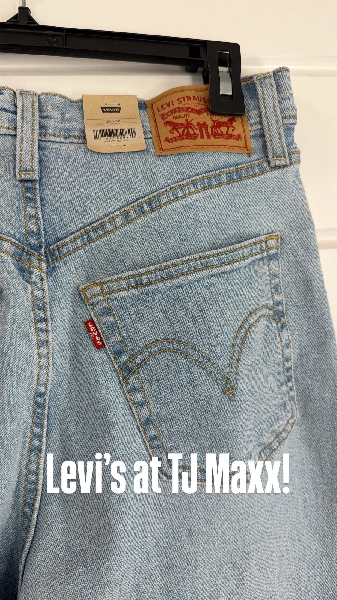 Levi’s on major sale at TJ Maxx!! He’s always sell out so fast after I post them. Denim, bootcut, light wash denim.

#LTKSaleAlert
