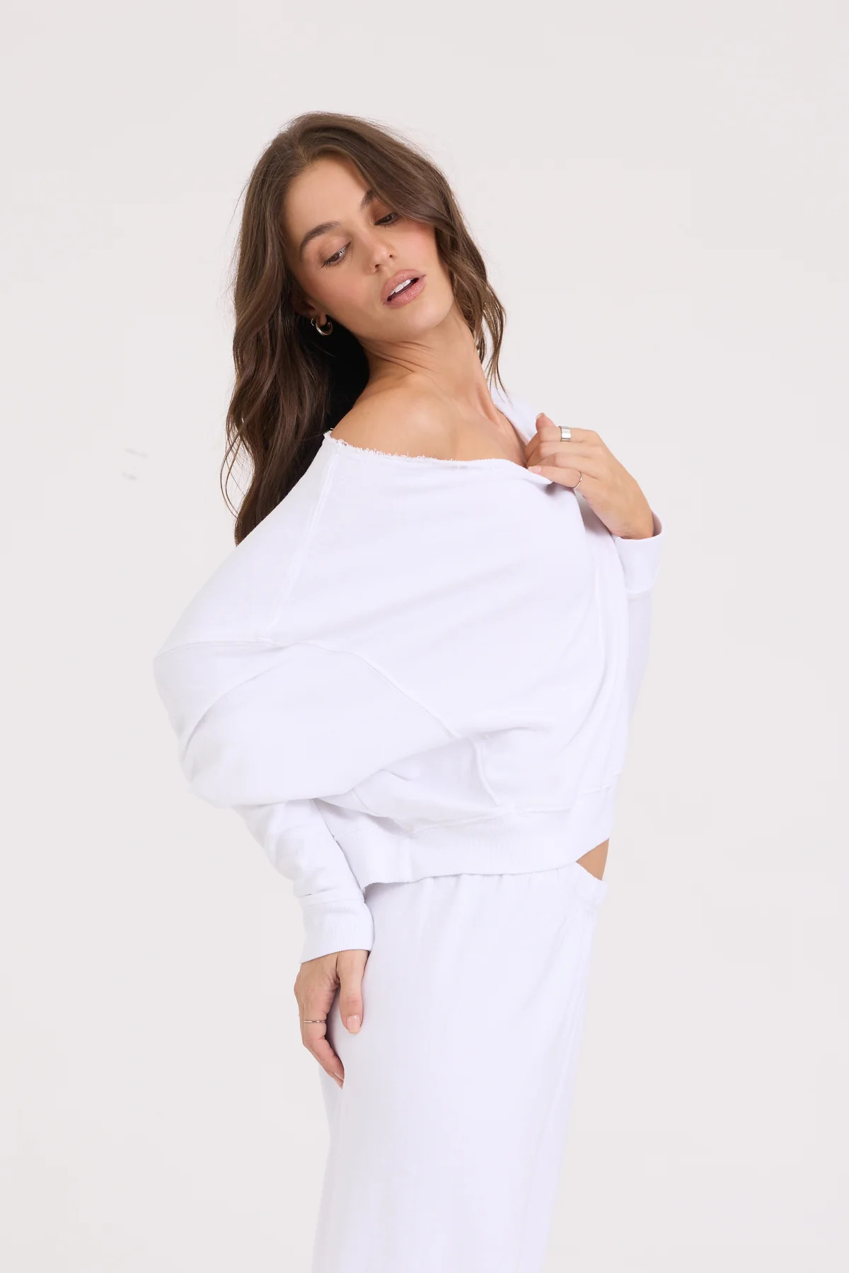 MAGGIE OFF SHOULDER PULLOVER | LA MADE CLOTHING