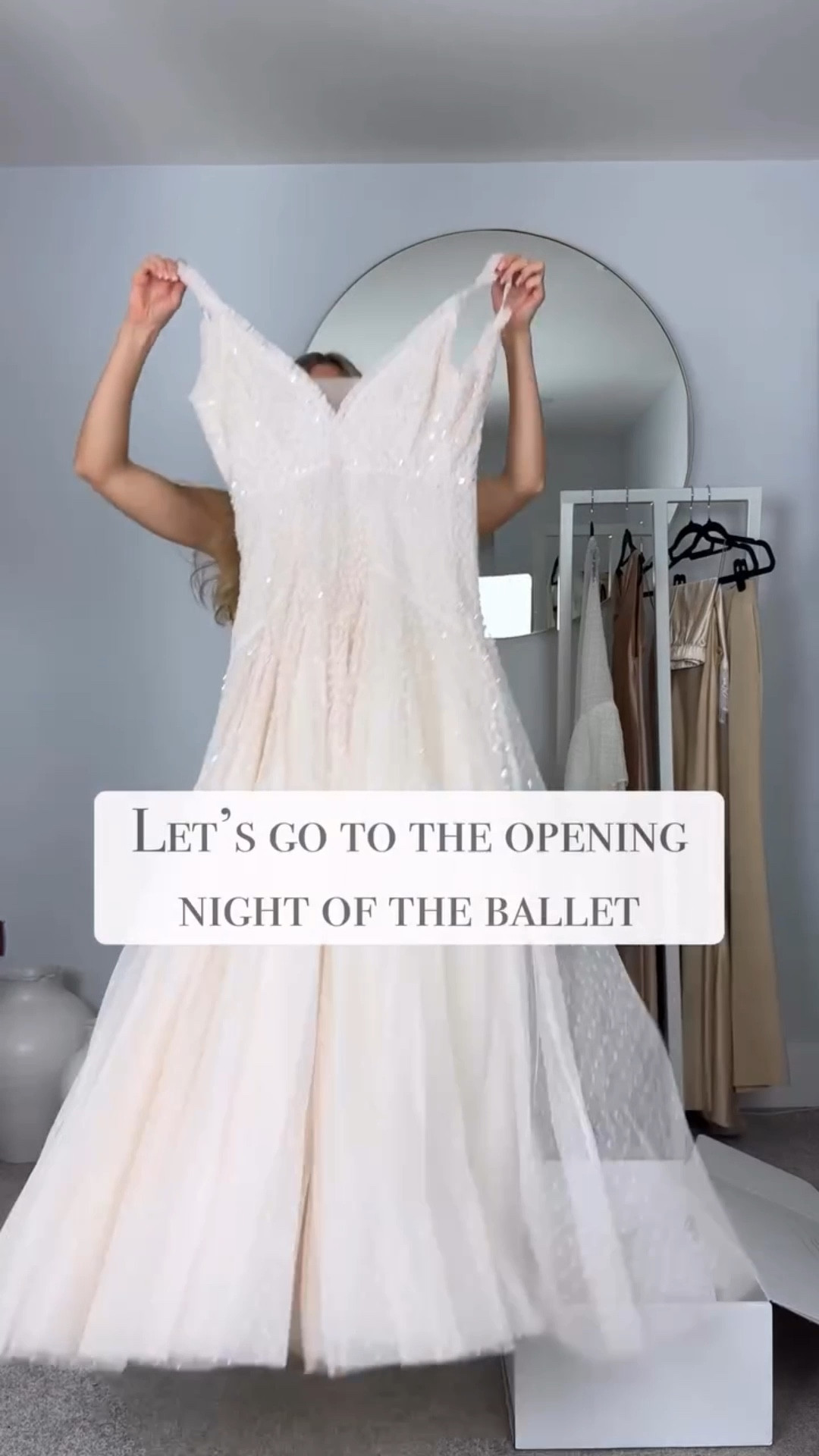 Come with us to the opening night of The Nutcracker at the Royal Opera house in London 🩰 

Our amazing @audiuk family invited us to one of my favourite nights of the whole year - the opening night at the ballet.

This is the event that properly kicks off Christmas in our family. And this time was extra special as we were treated to a tour backstage where we got to see the making of the mice heads, how that Christmas tree actually grows and also got to meet some of the lovely cast and musicians. 

It was a truly spectacular evening!

…when else can you wear a sparkly dress with a cape and fit in perfectly with the other snowflakes! ❄️ 

It was @warrenmeliaxs first time, and he powered through even though he just had a back operation earlier in the week. 

He admitted his toxic trait was to be convinced he can dance like that if he really tried. As soon as he is better he will have to prance for me in the kitchen! 

🤍You can find the items I’m wearing in my link in bio, or just comment “link” and I will DM the links to you 🤍

…and if you want to start your own wardrobe journey, I suggest you begin with the 7 day wardrobe reset. Just comment “reset” and I will send you a dm. (Use the code “FIRST40” for 40% off)

*pr invite #tessmontgomery #oldmoneylifestyle #oldmoneyvibes #theballet